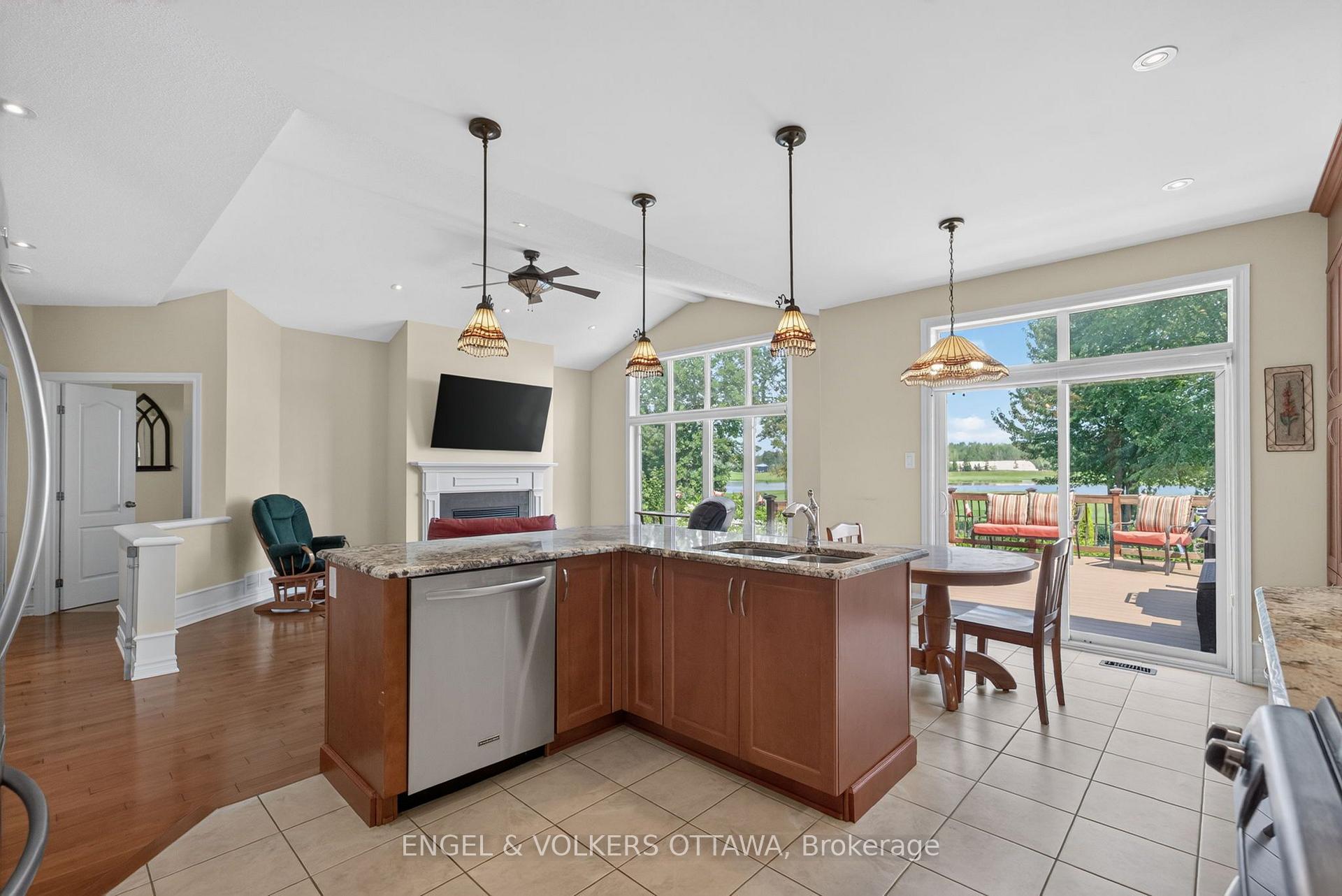 Photo 15 of 106 Equinelle Drive, North Grenville, North Grenville Twp (Kemptville South) — HOMEH