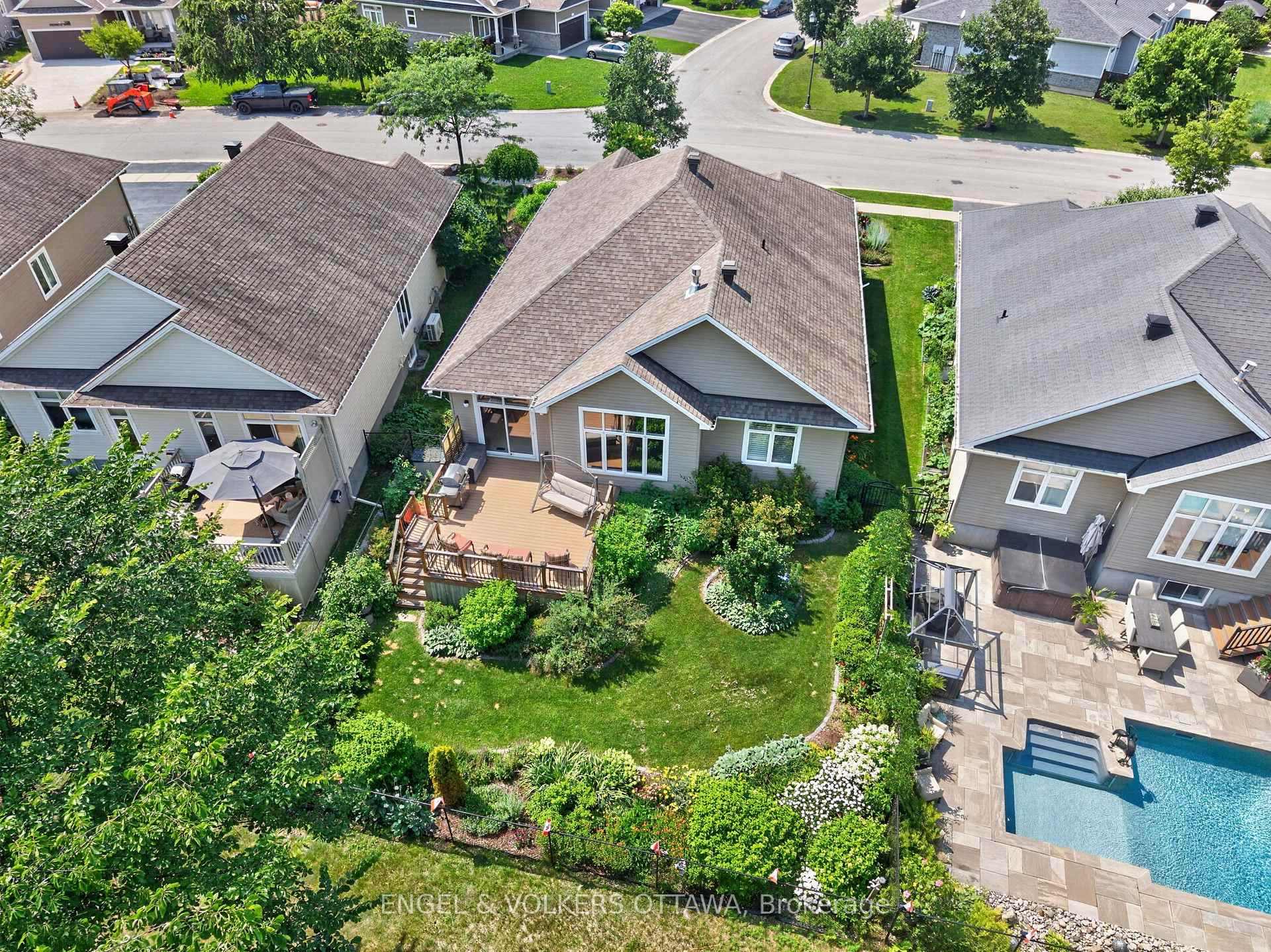 Photo 36 of 106 Equinelle Drive, North Grenville, North Grenville Twp (Kemptville South) — HOMEH