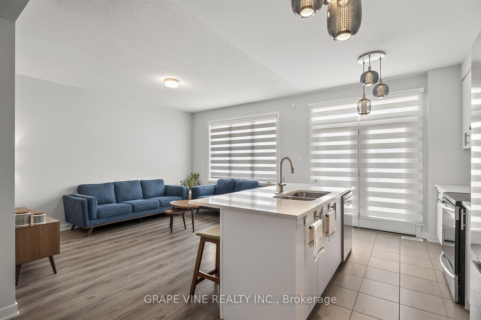 Photo 7 of 225 Billrian Crescent, Ottawa, Stittsville (North) — HOMEH