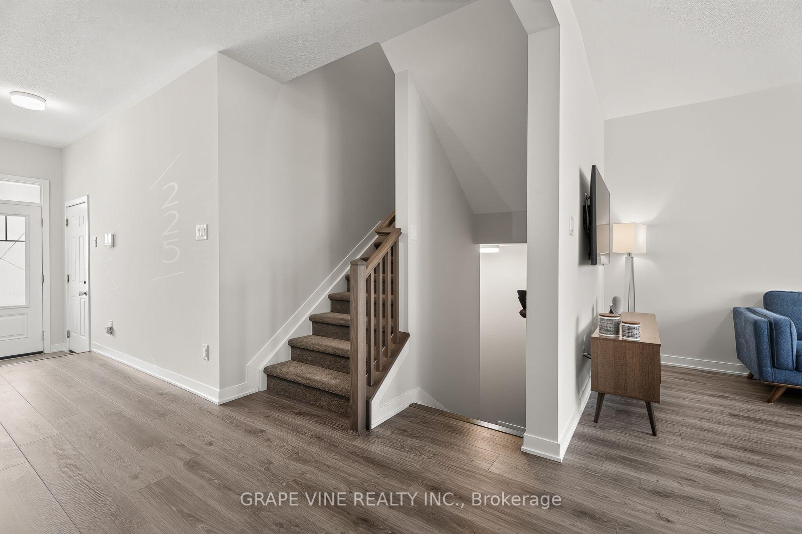 Photo 28 of 225 Billrian Crescent, Ottawa, Stittsville (North) — HOMEH