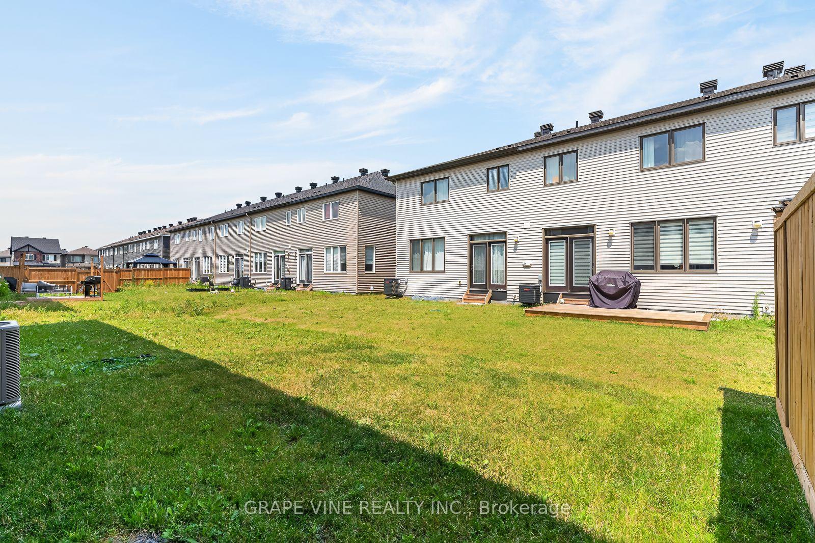 Photo 33 of 225 Billrian Crescent, Ottawa, Stittsville (North) — HOMEH