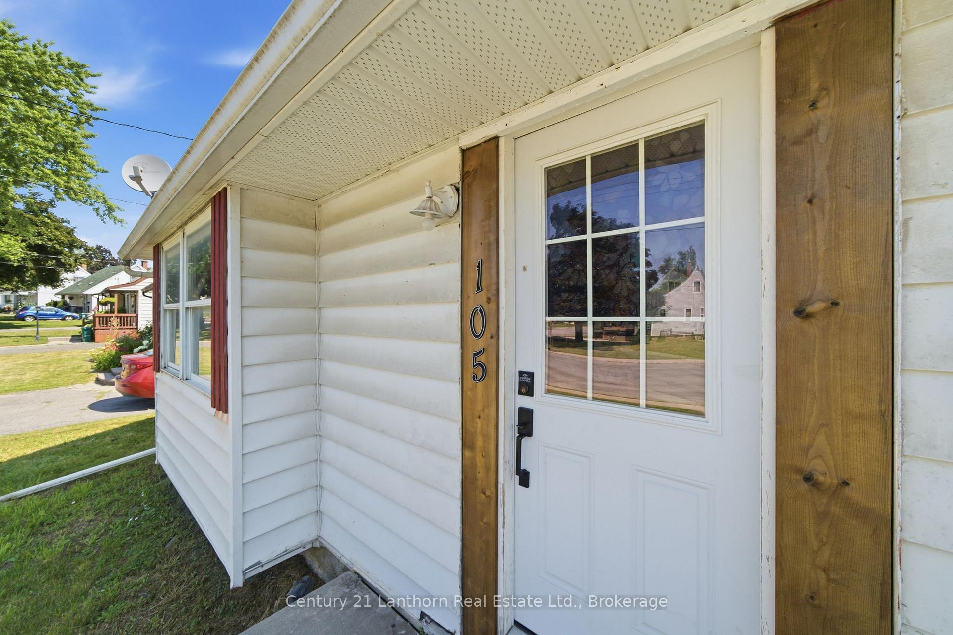 Photo 8 of 105 Humewood Drive, Belleville, Belleville Ward — HOMEH