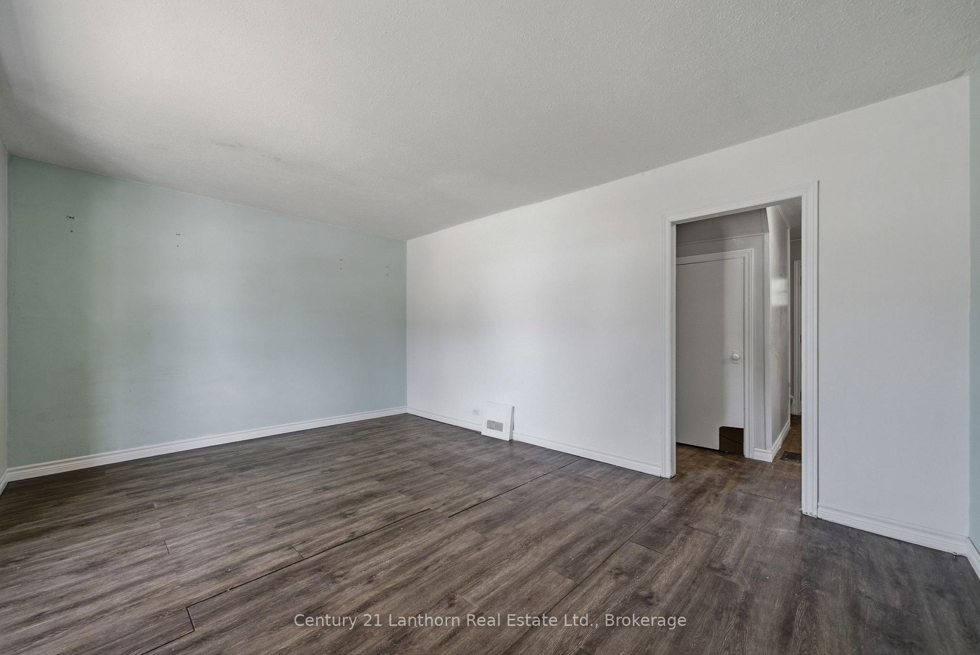 Photo 13 of 105 Humewood Drive, Belleville, Belleville Ward — HOMEH