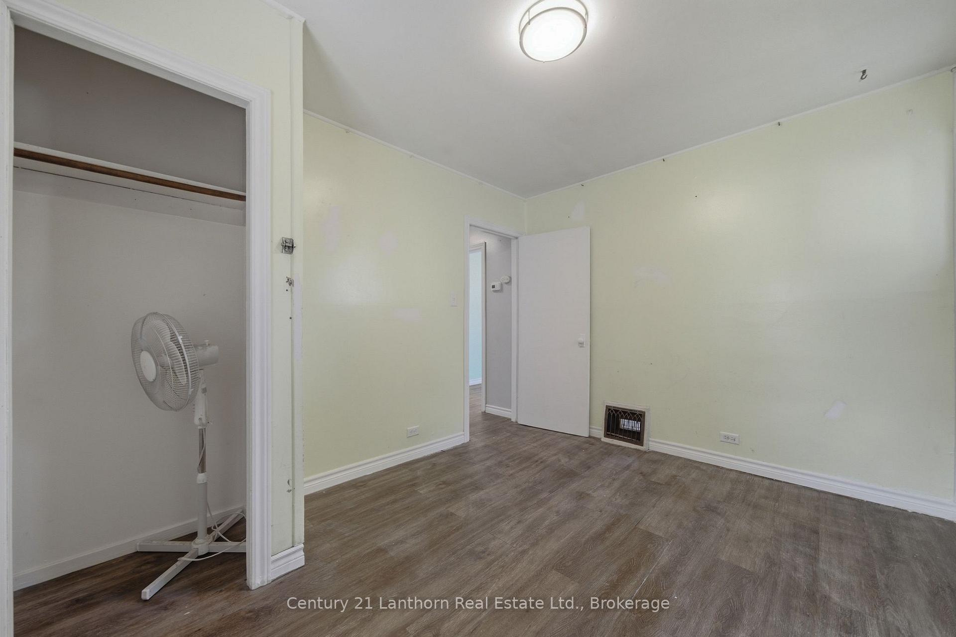 Photo 15 of 105 Humewood Drive, Belleville, Belleville Ward — HOMEH
