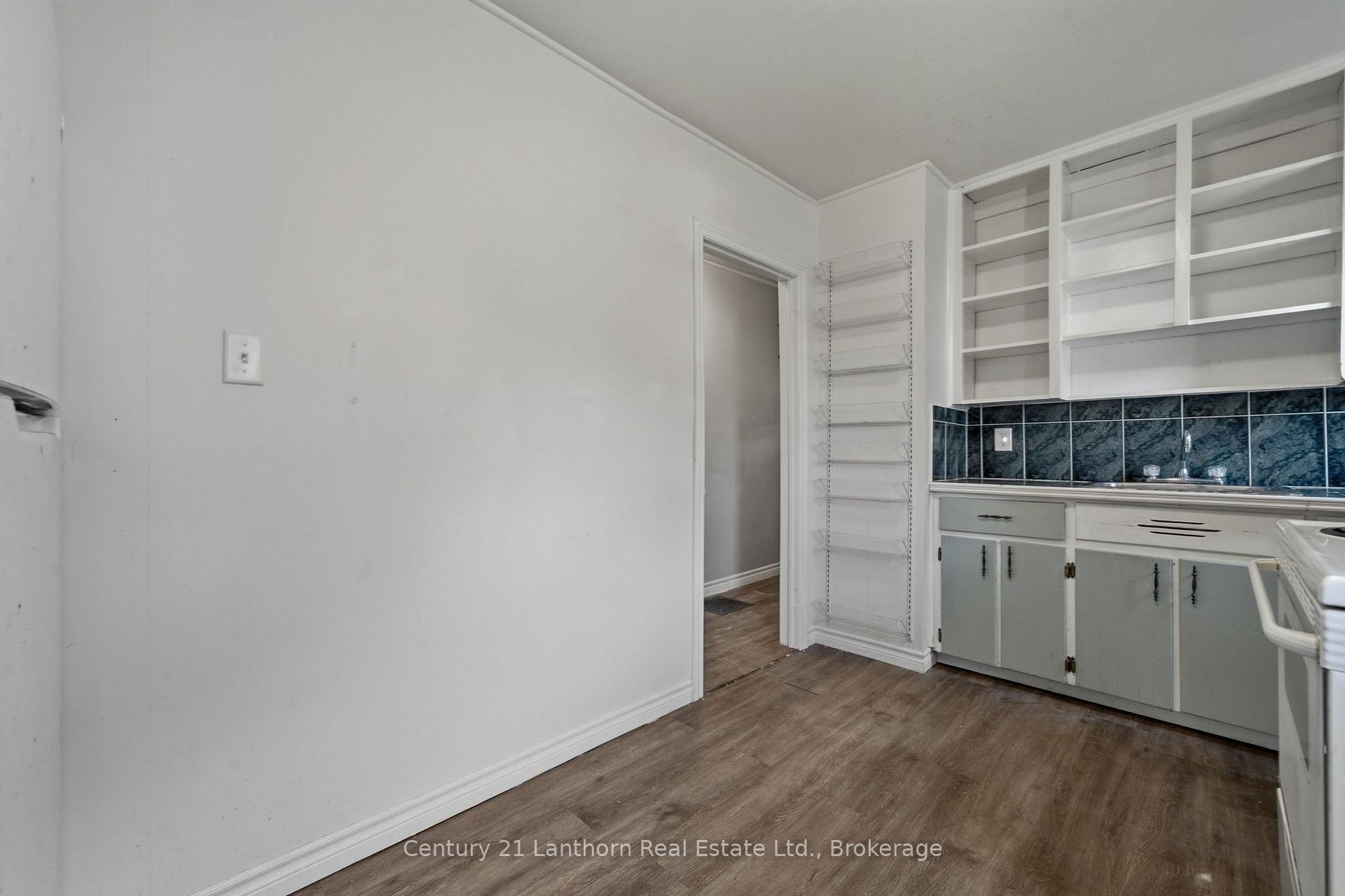 Photo 17 of 105 Humewood Drive, Belleville, Belleville Ward — HOMEH