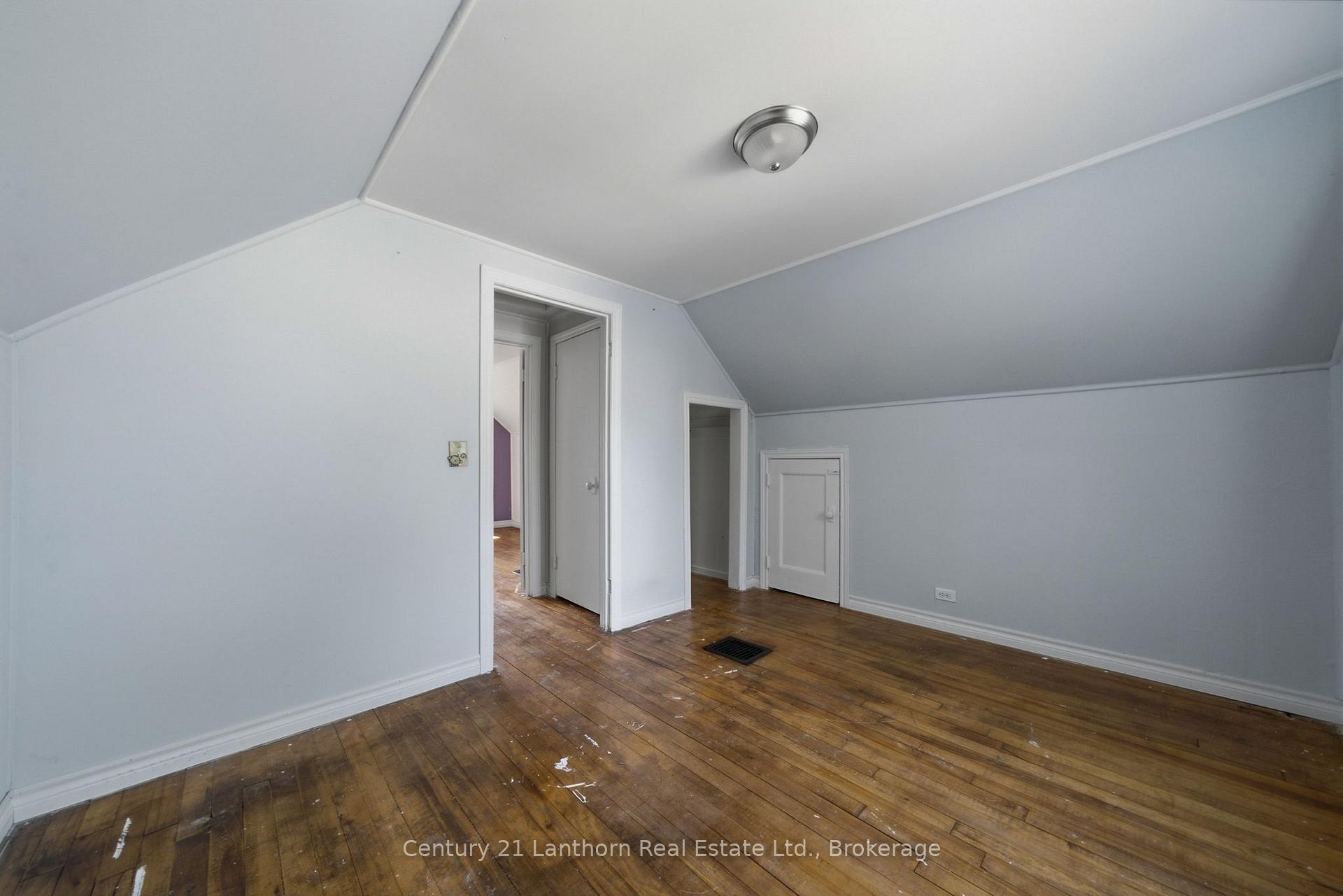 Photo 21 of 105 Humewood Drive, Belleville, Belleville Ward — HOMEH