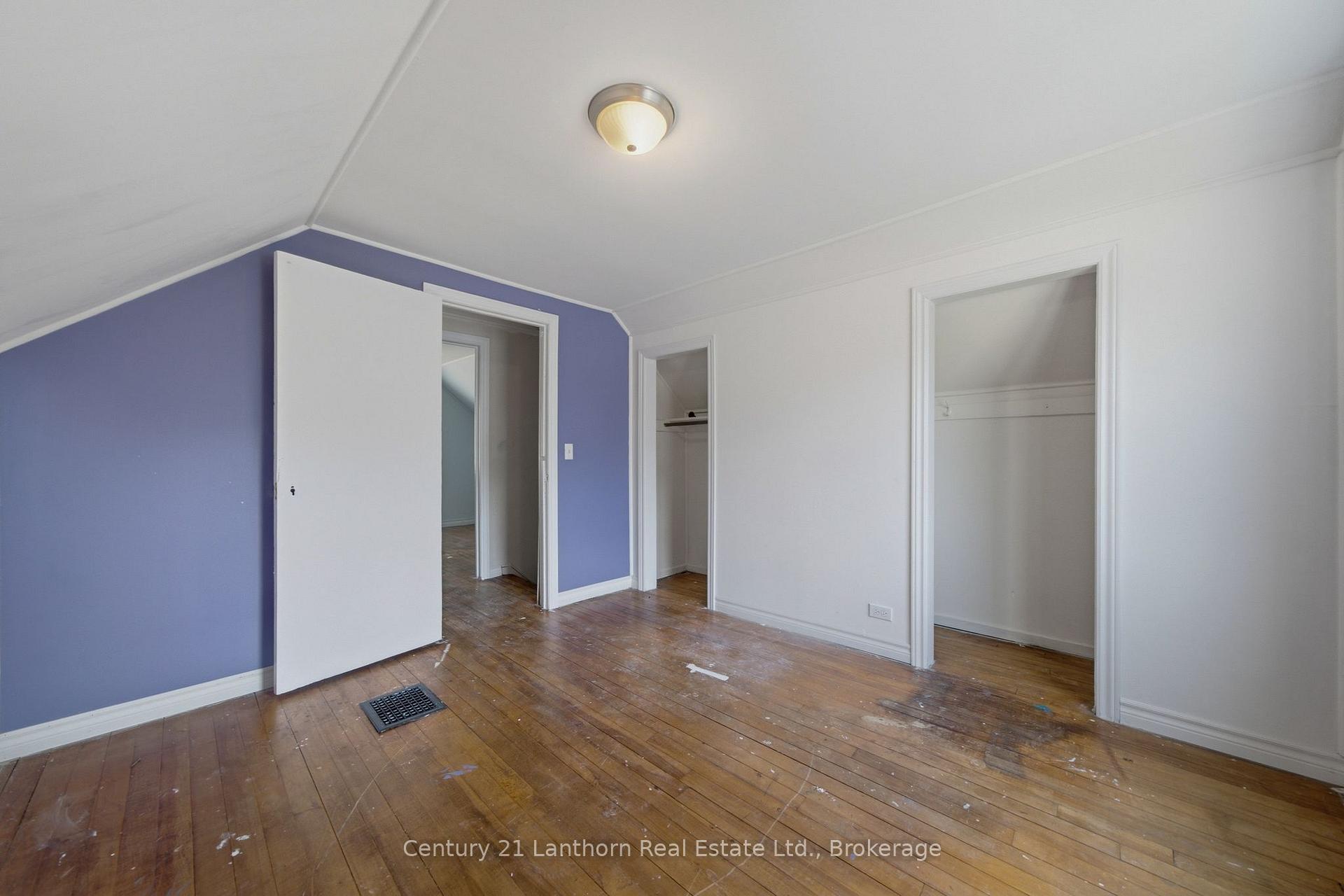 Photo 23 of 105 Humewood Drive, Belleville, Belleville Ward — HOMEH