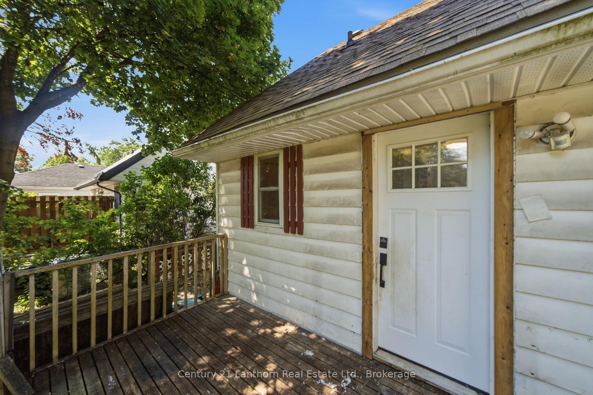 Photo 35 of 105 Humewood Drive, Belleville, Belleville Ward — HOMEH