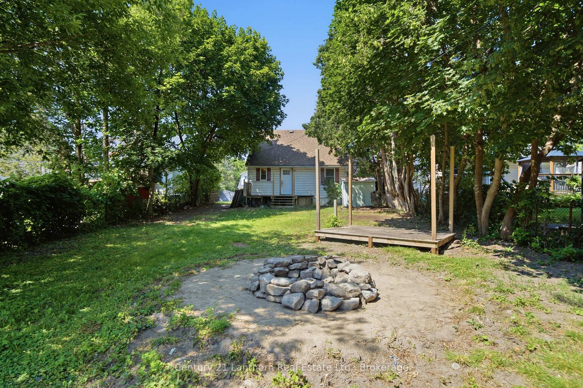 Photo 43 of 105 Humewood Drive, Belleville, Belleville Ward — HOMEH