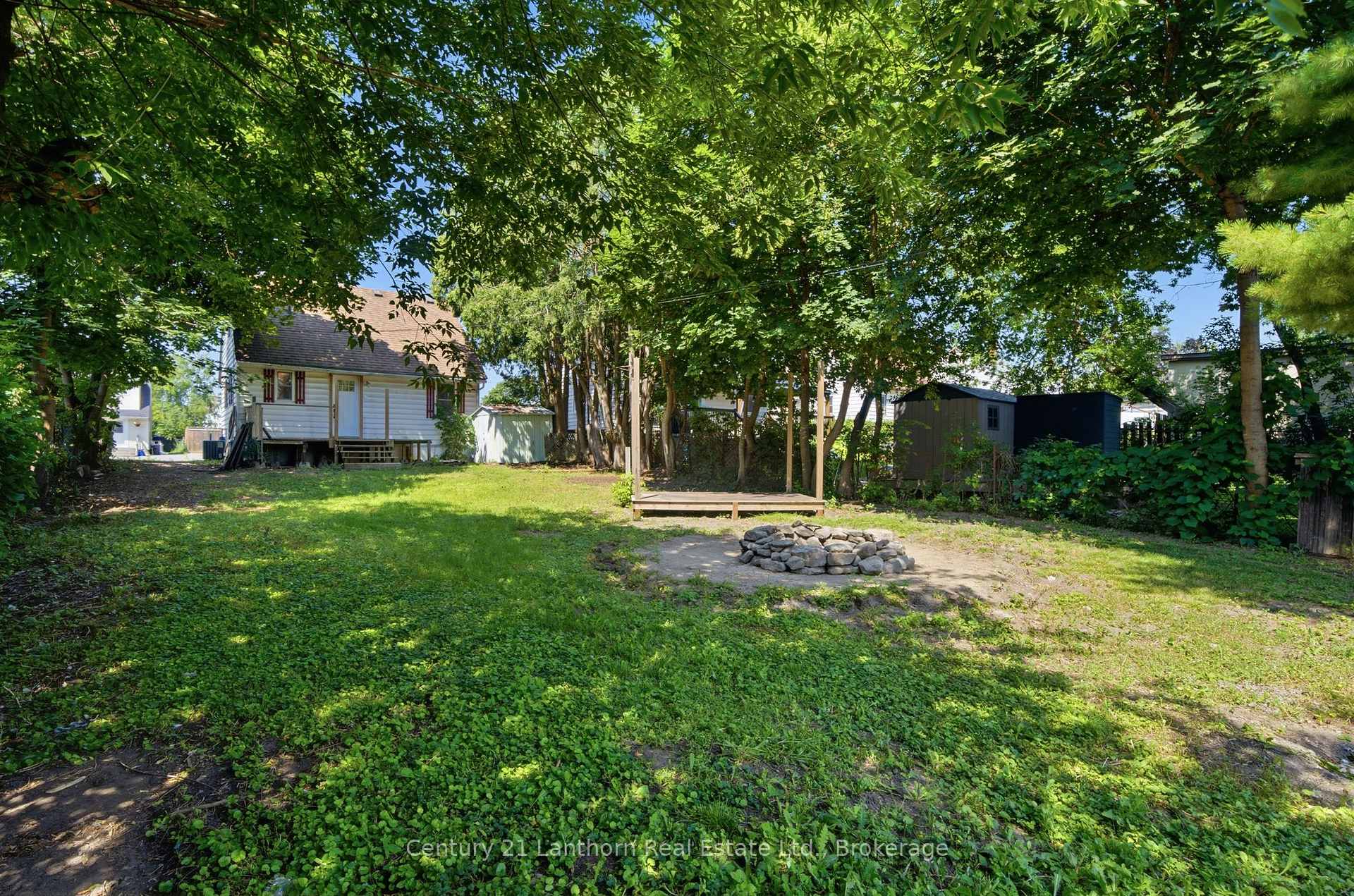 Photo 44 of 105 Humewood Drive, Belleville, Belleville Ward — HOMEH