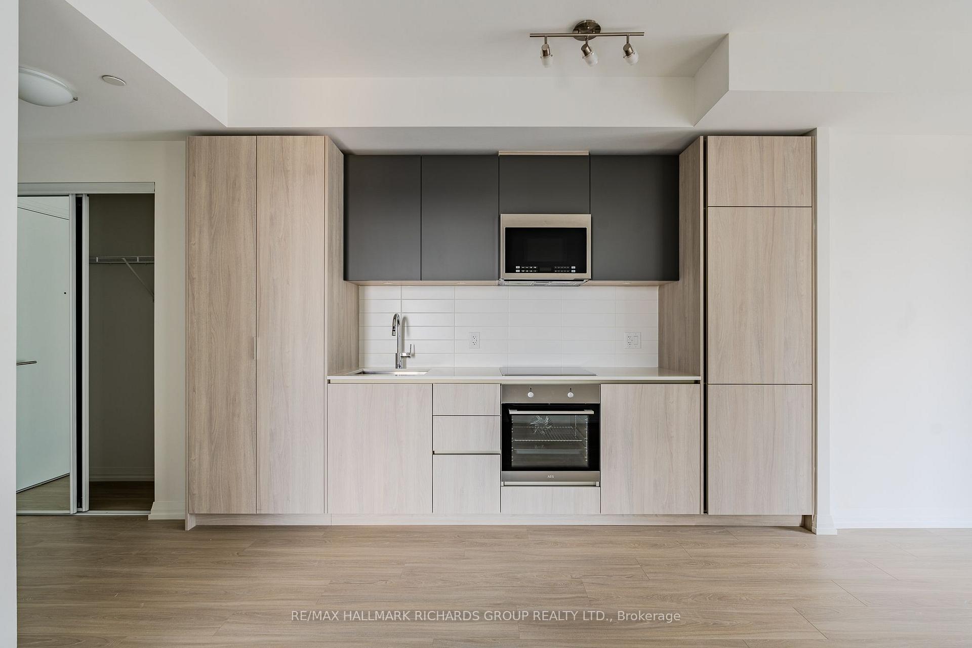 Photo 3 of Unit 3023, 28 Widmer Street, Toronto, Waterfront Communities — HOMEH