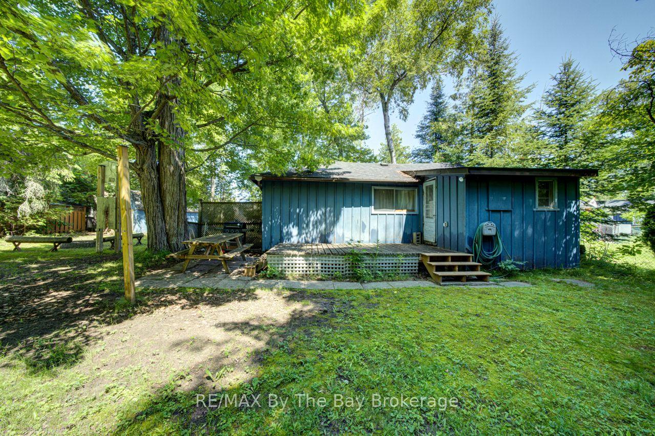 Photo 2 of 1713 Shore Lane, Wasaga Beach — HOMEH