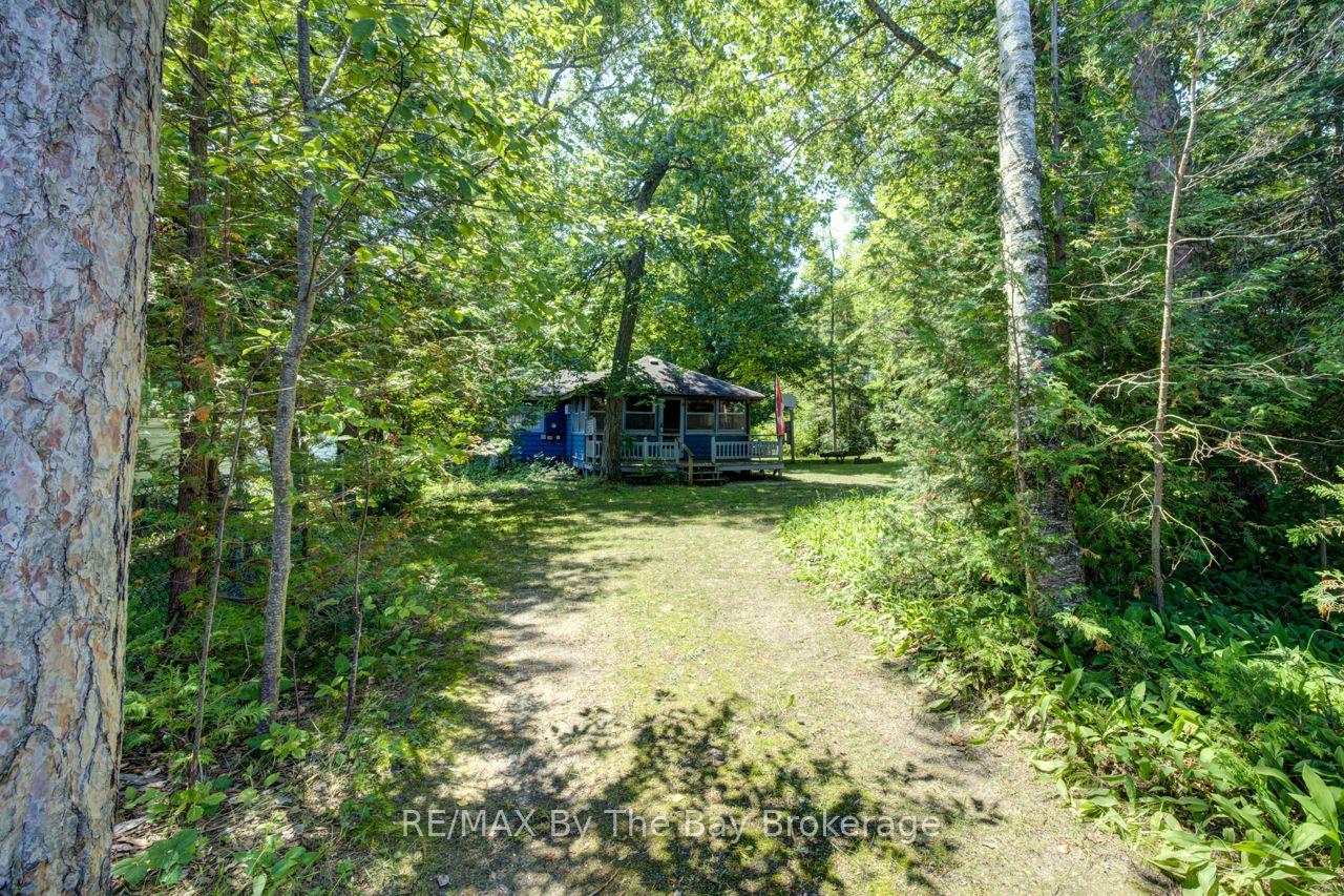 Photo 11 of 1713 Shore Lane, Wasaga Beach — HOMEH