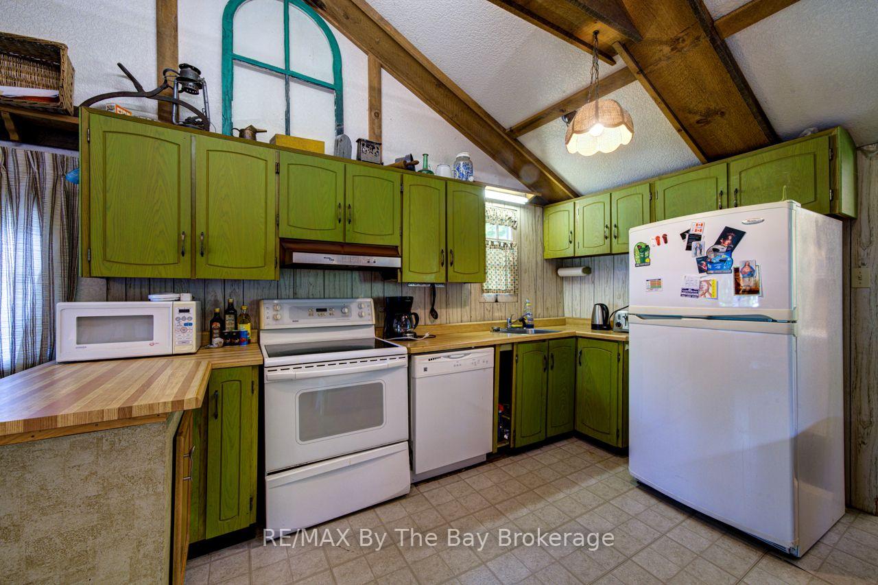 Photo 26 of 1713 Shore Lane, Wasaga Beach — HOMEH