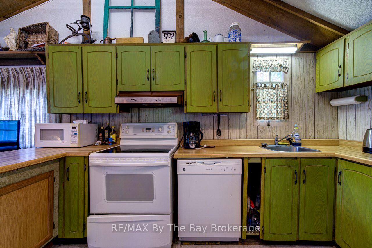 Photo 27 of 1713 Shore Lane, Wasaga Beach — HOMEH