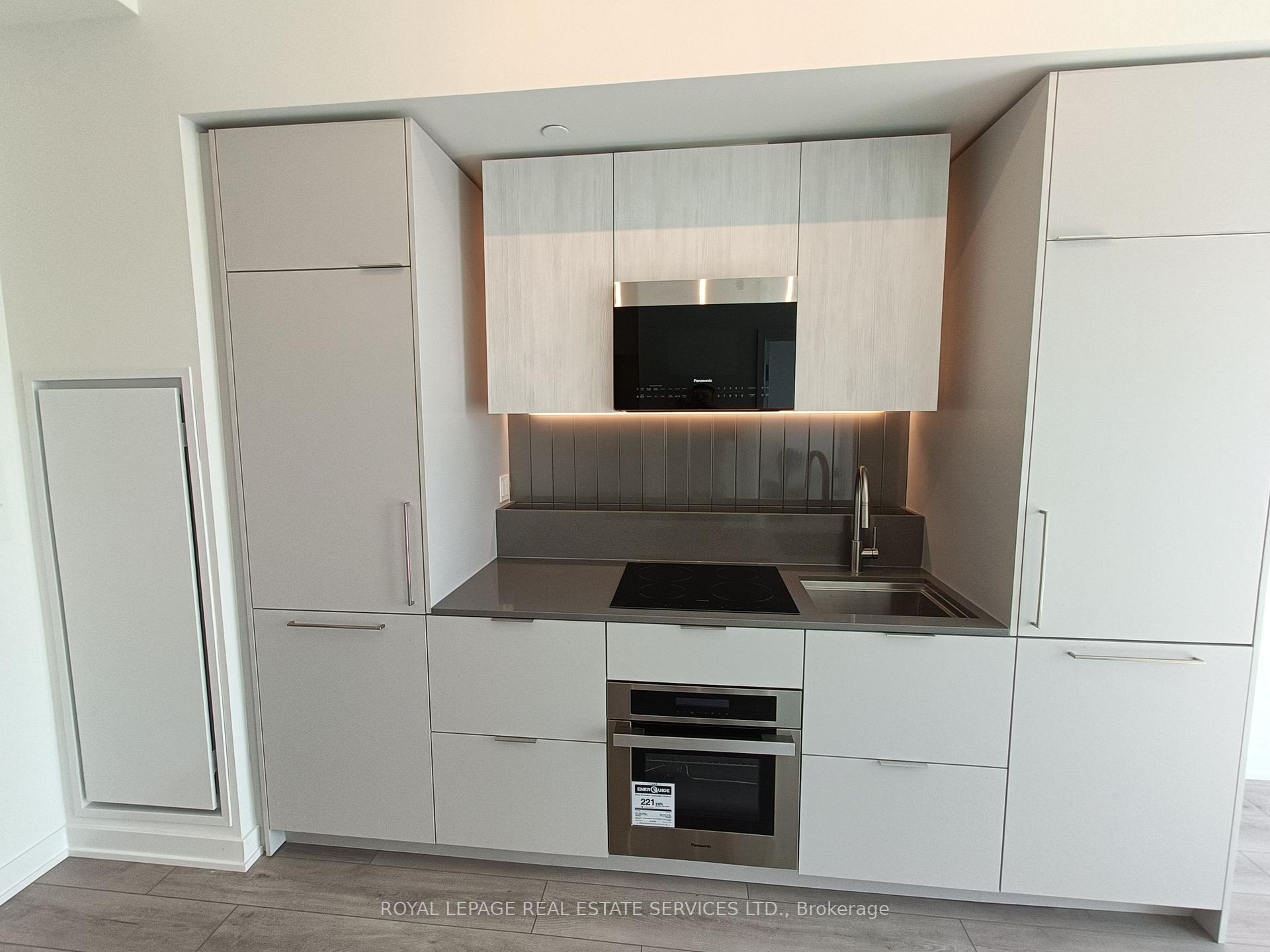 Photo 3 of Unit 3210, 1 Fairview Road E, Mississauga, Mississauga Valleys — HOMEH