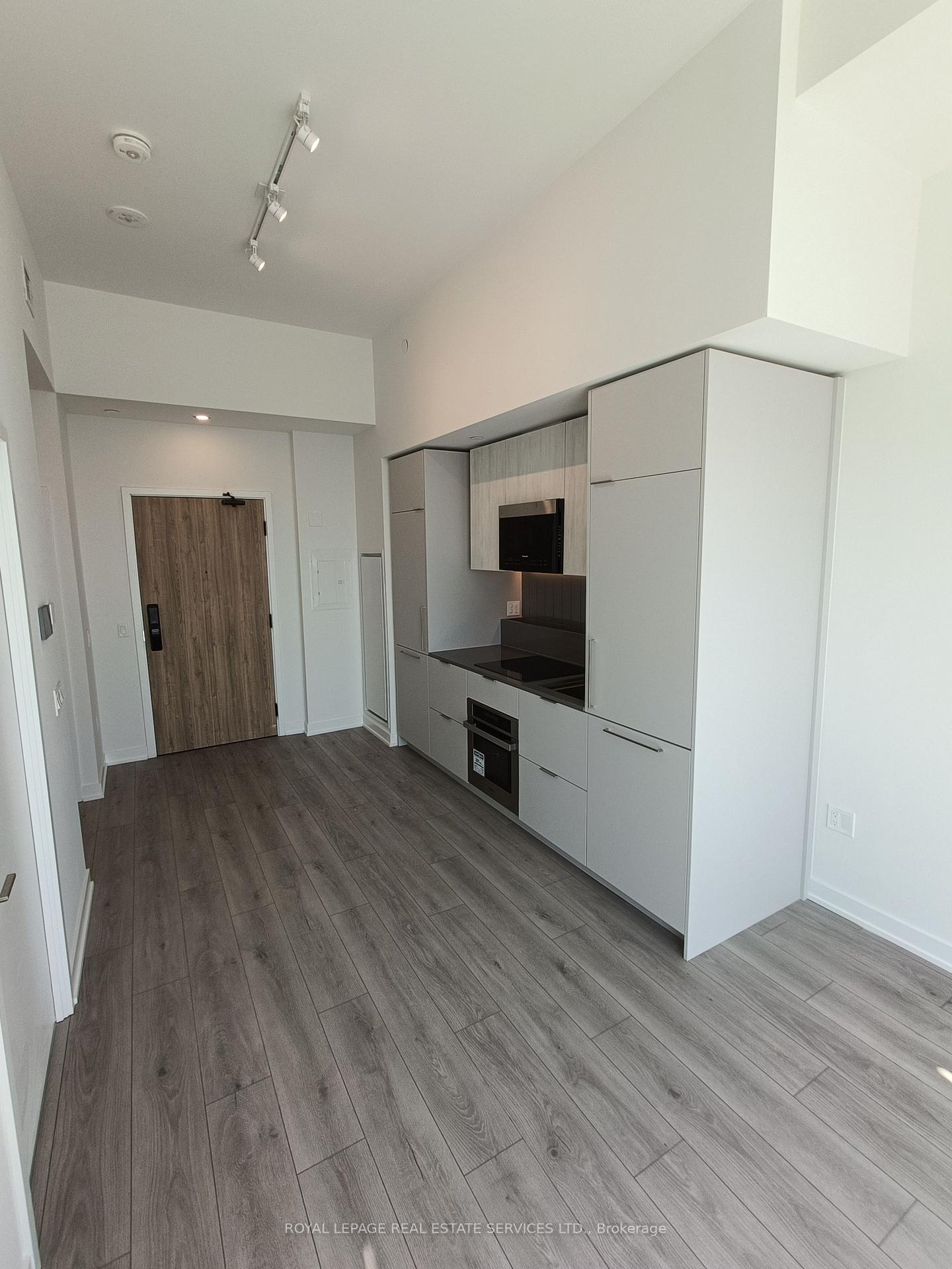 Photo 5 of Unit 3210, 1 Fairview Road E, Mississauga, Mississauga Valleys — HOMEH