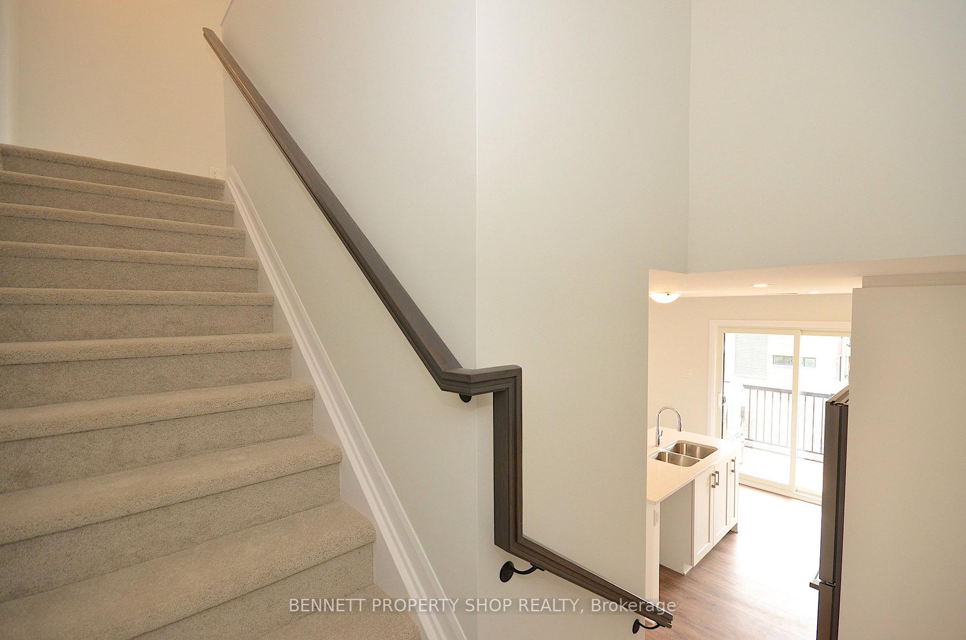 Photo 13 of 1429 Creekway Private, Ottawa, Kanata - Kanata Lakes/Heritage Hills — HOMEH