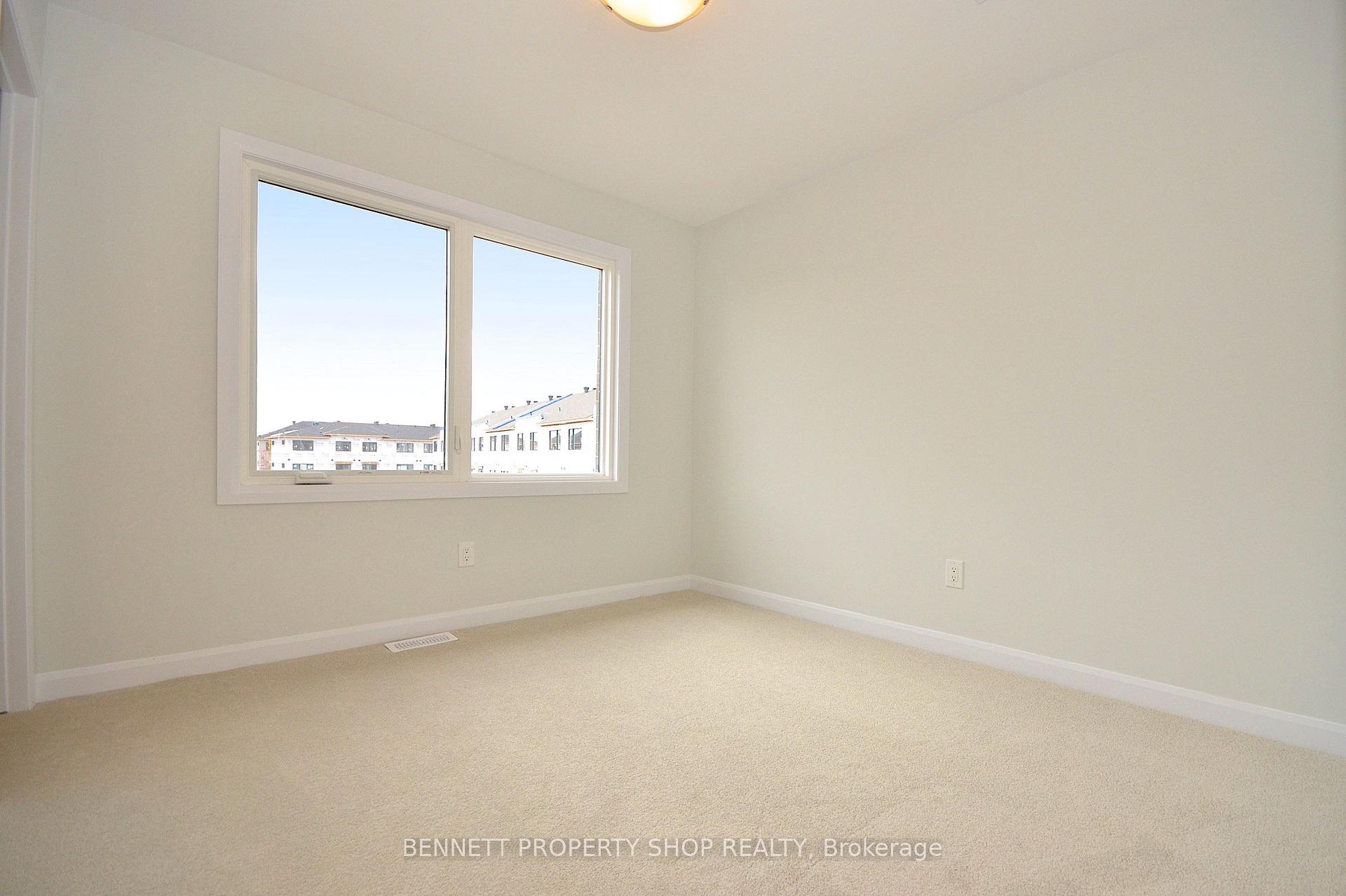 Photo 18 of 1429 Creekway Private, Ottawa, Kanata - Kanata Lakes/Heritage Hills — HOMEH