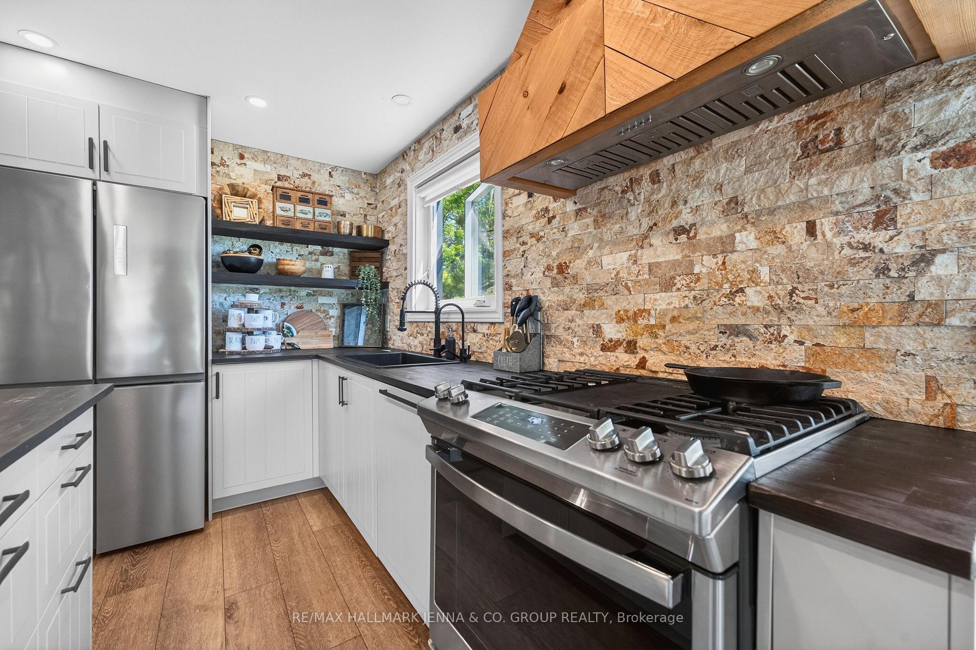 Photo 23 of 1214 Upton Road, Ottawa, Manotick South to Roger Stevens — HOMEH