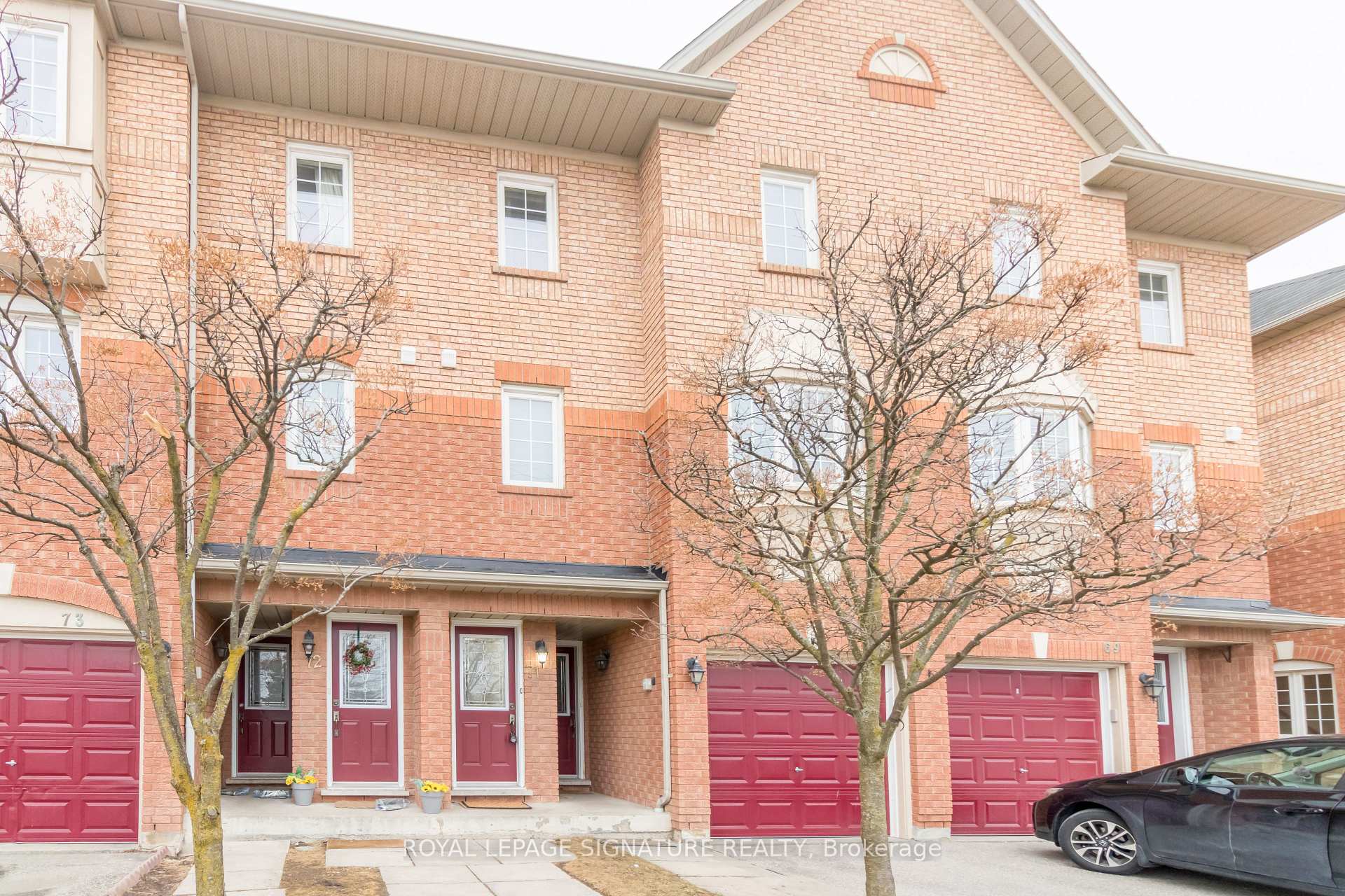 Front of Unit 71, 6950 Tenth Line W