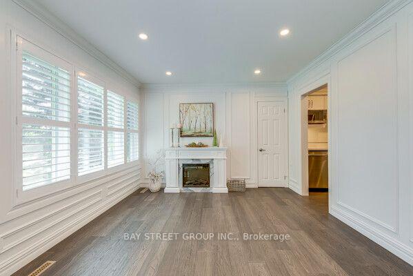 Photo 5 of 538 Fourth Line, Oakville, West — HOMEH