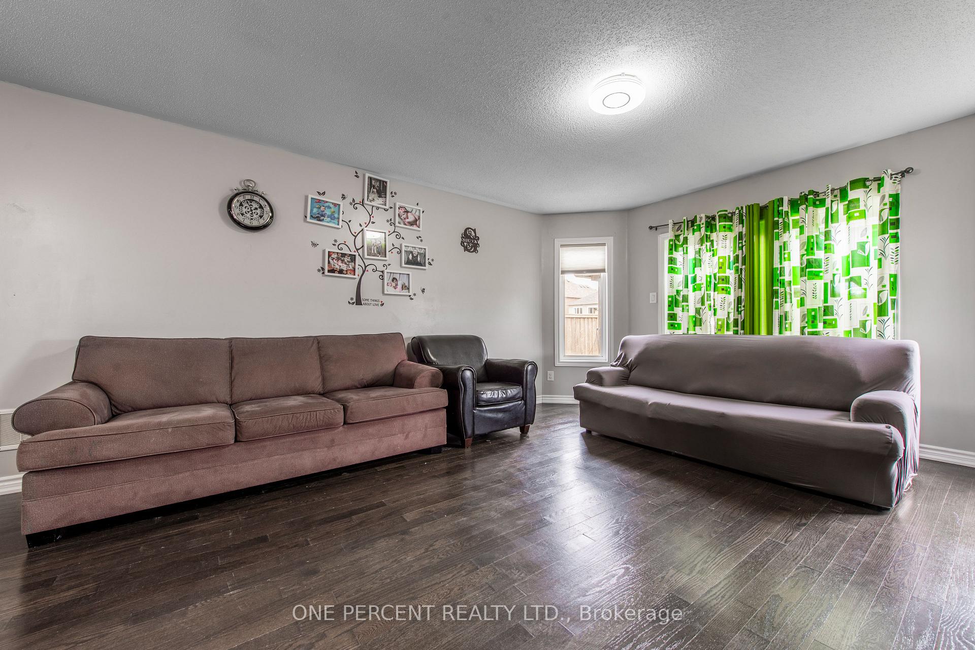Photo 8 of 360 Armstrong Street W, North Perth, Listowel — HOMEH