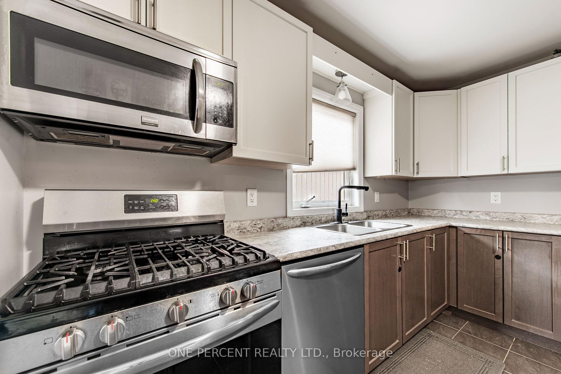 Photo 13 of 360 Armstrong Street W, North Perth, Listowel — HOMEH