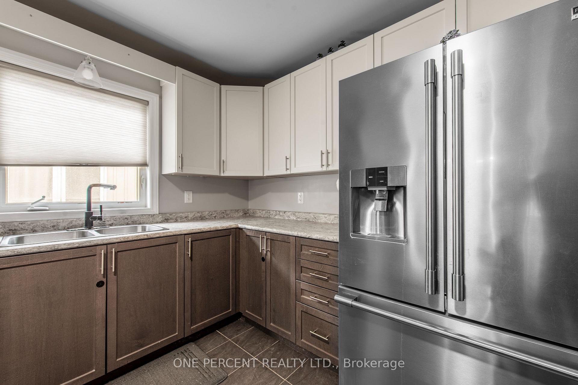 Photo 14 of 360 Armstrong Street W, North Perth, Listowel — HOMEH