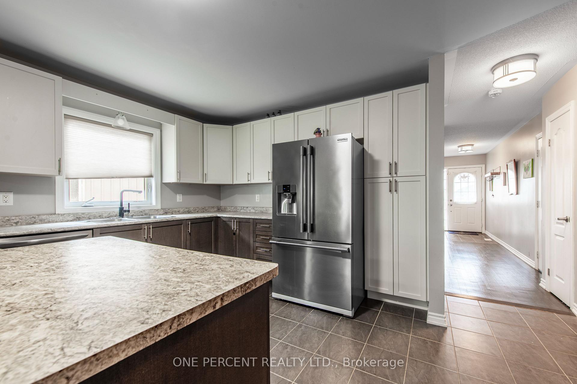 Photo 17 of 360 Armstrong Street W, North Perth, Listowel — HOMEH