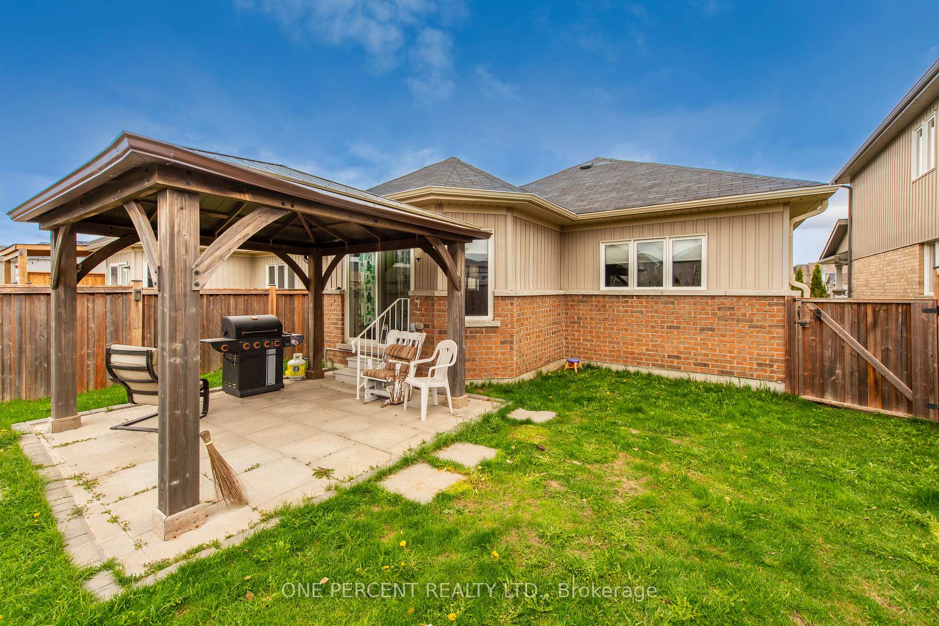 Photo 36 of 360 Armstrong Street W, North Perth, Listowel — HOMEH
