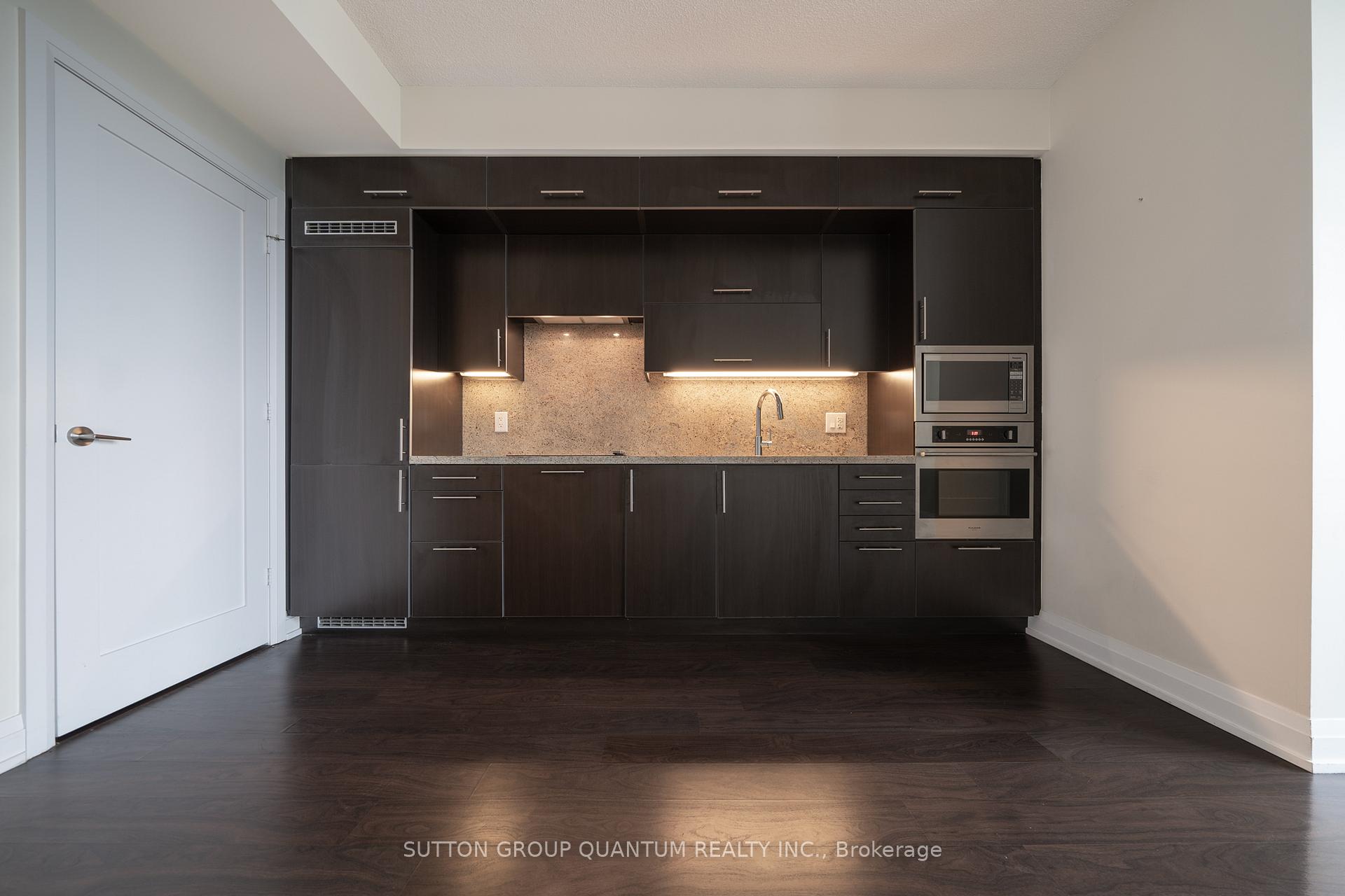 Photo 4 of Unit 2418, 5 Sheppard Avenue E, North York, Willowdale East — HOMEH