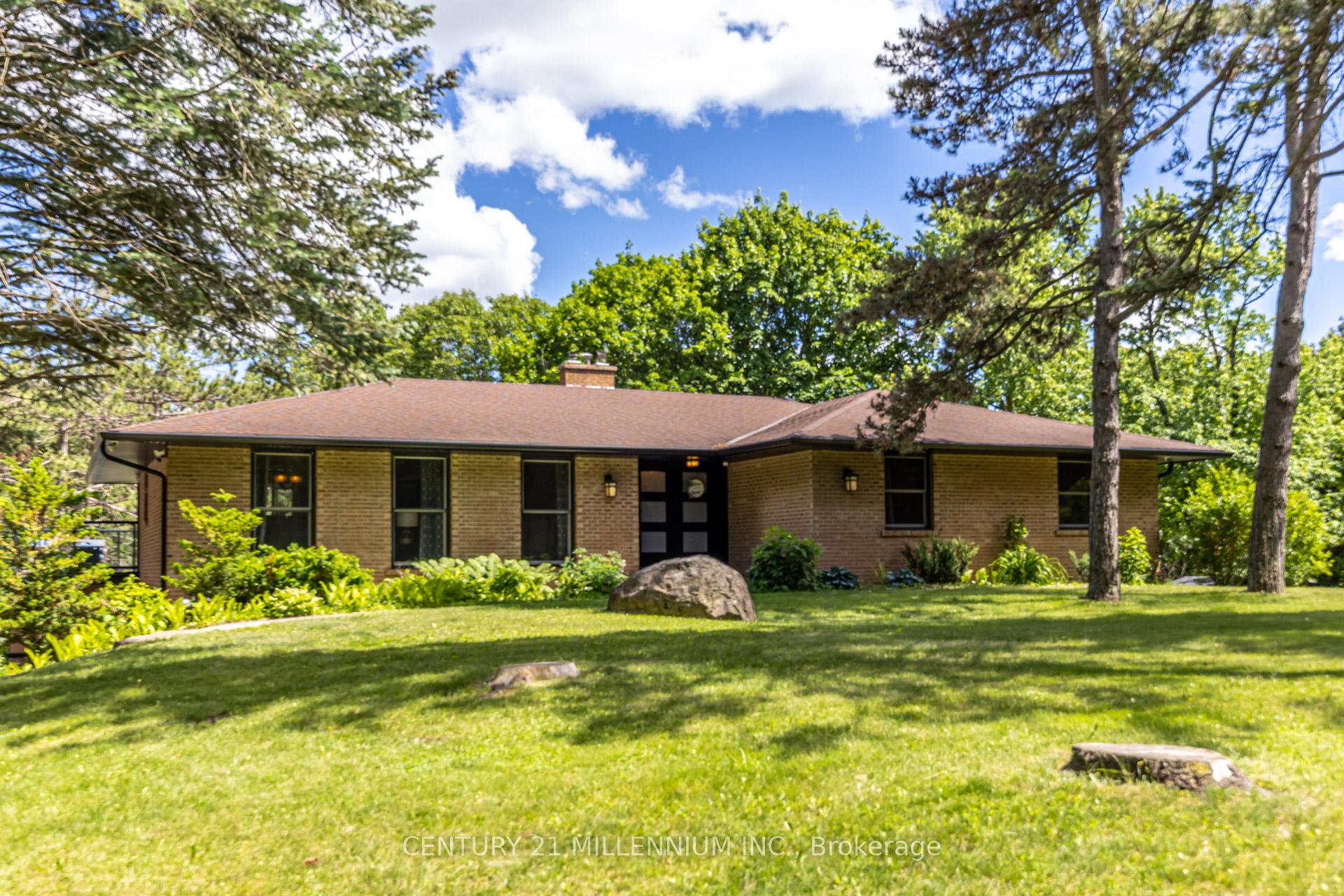 Photo 4 of 44 Gibson Lake Drive, Caledon, Palgrave — HOMEH