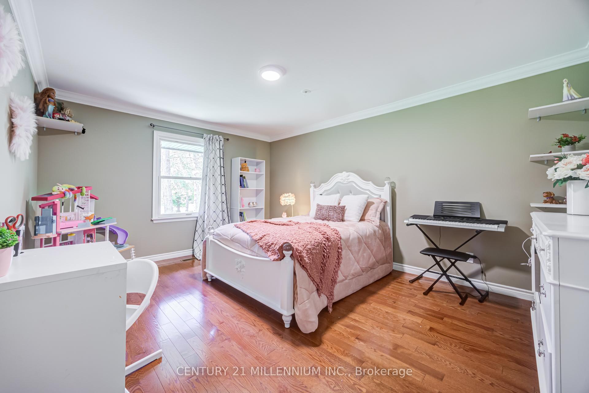 Photo 25 of 44 Gibson Lake Drive, Caledon, Palgrave — HOMEH