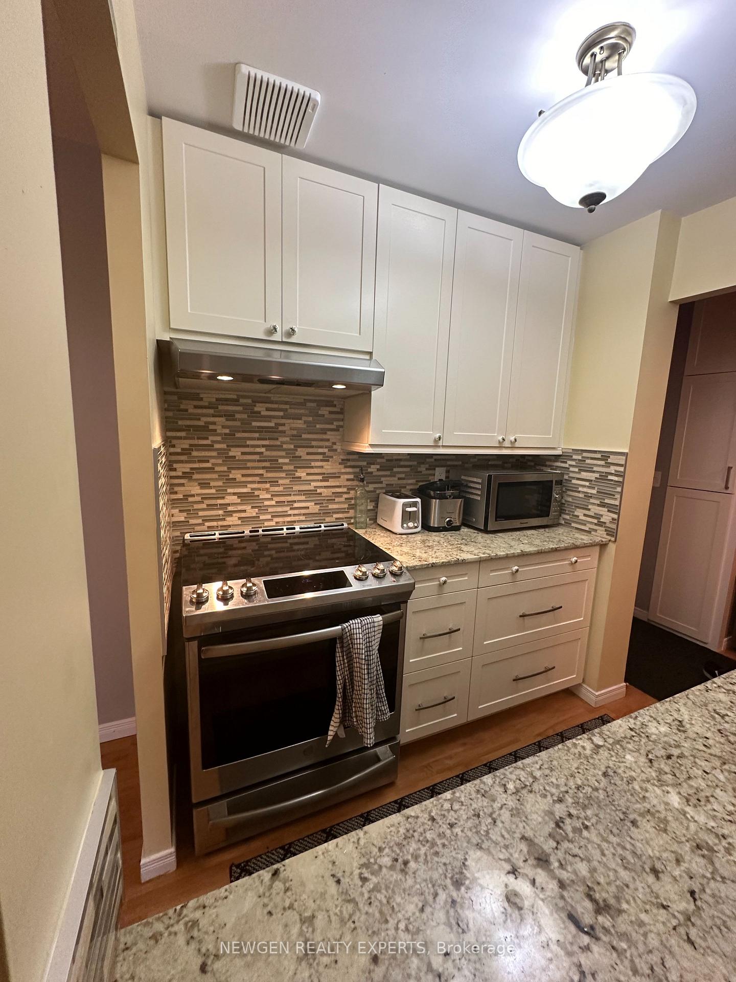 Photo 19 of Unit 112, 334 Queen Mary Road, Kingston, West of Sir John A. Blvd — HOMEH