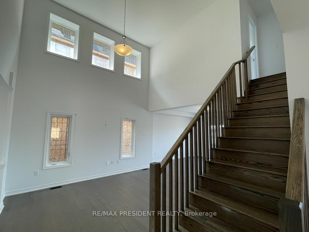 Photo 9 of 35 Whitton Drive, Brantford, Empire — HOMEH