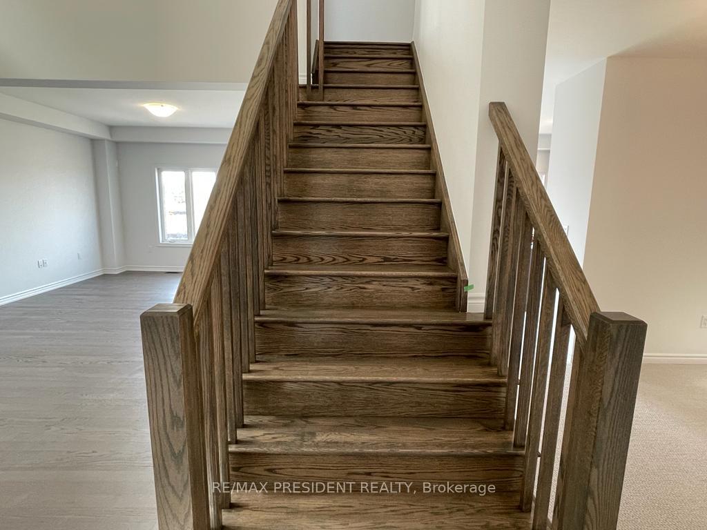 Photo 10 of 35 Whitton Drive, Brantford, Empire — HOMEH