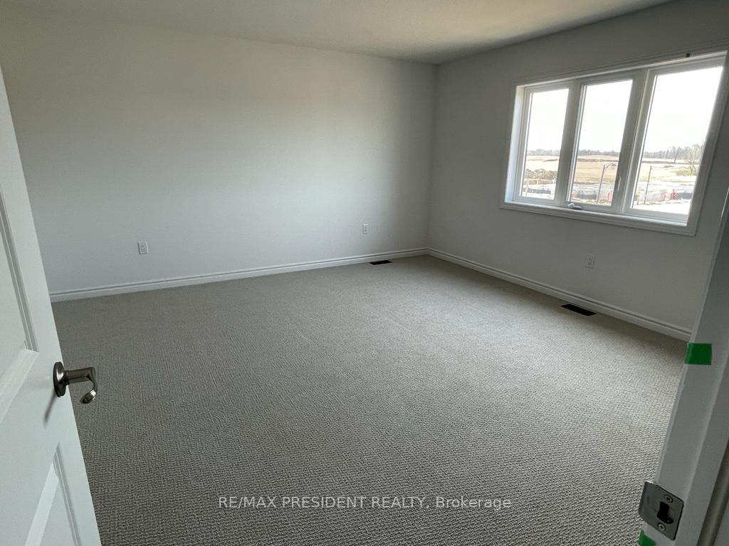 Photo 14 of 35 Whitton Drive, Brantford, Empire — HOMEH
