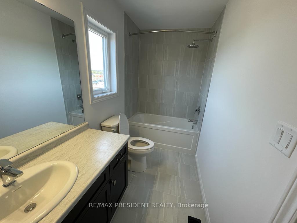 Photo 16 of 35 Whitton Drive, Brantford, Empire — HOMEH