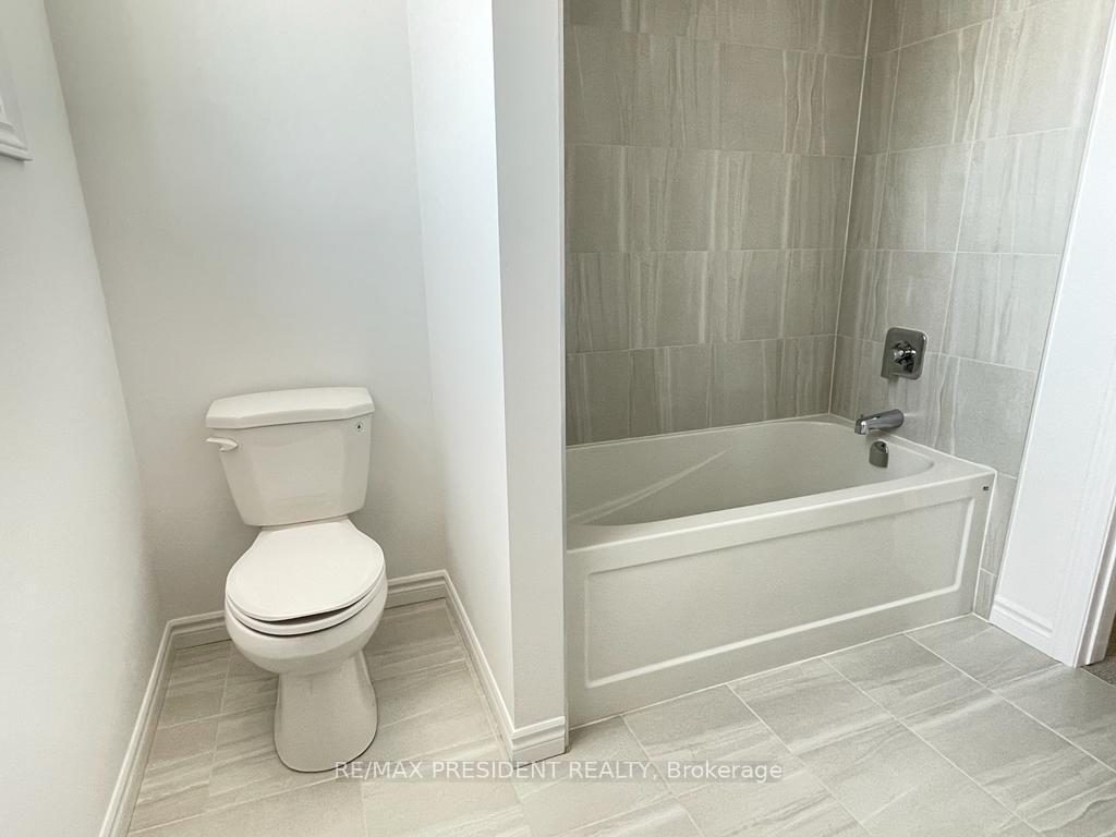 Photo 19 of 35 Whitton Drive, Brantford, Empire — HOMEH