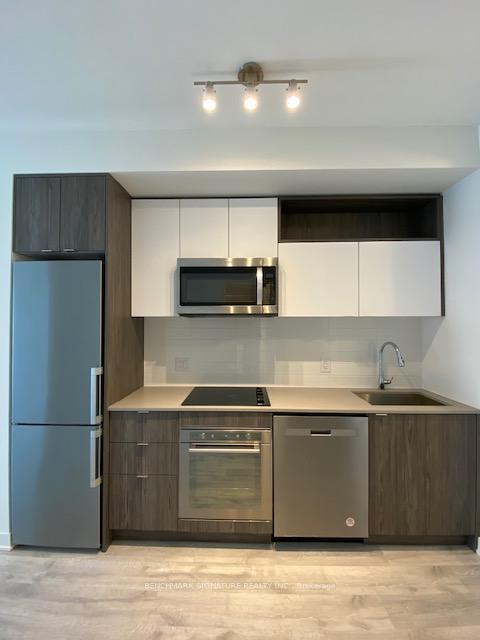 Front of Unit 947 SW, 121 Lower Sherbourne Street SW