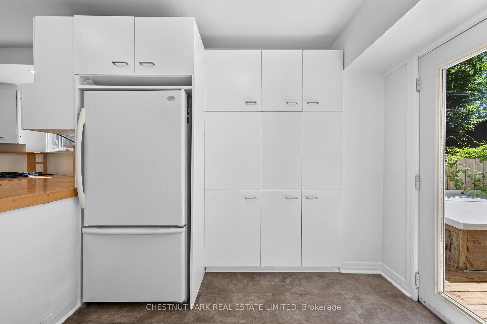 Photo 11 of 347 1/2 Wellesley Street E, Toronto, Cabbagetown-South St. James Town — HOMEH