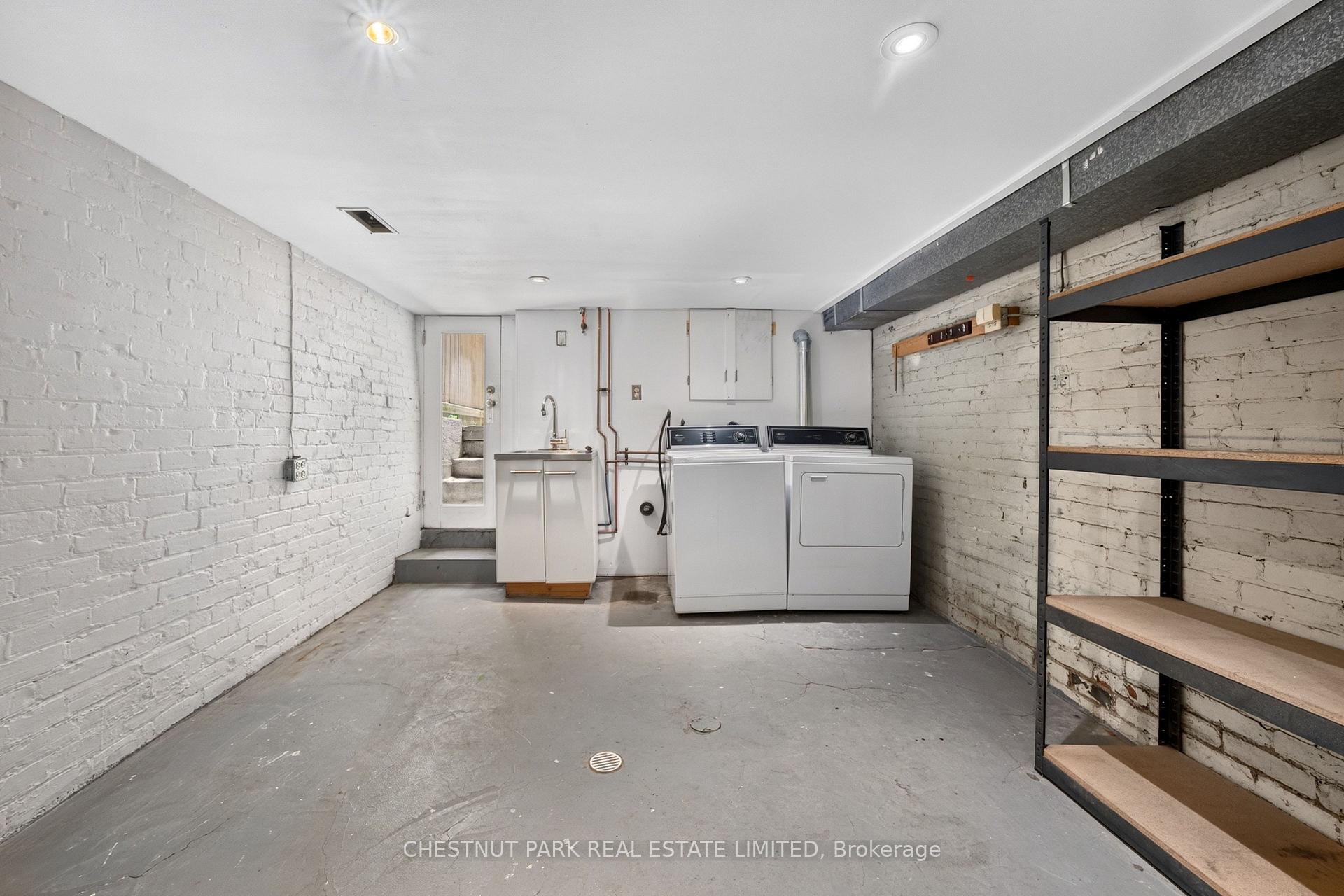 Photo 23 of 347 1/2 Wellesley Street E, Toronto, Cabbagetown-South St. James Town — HOMEH