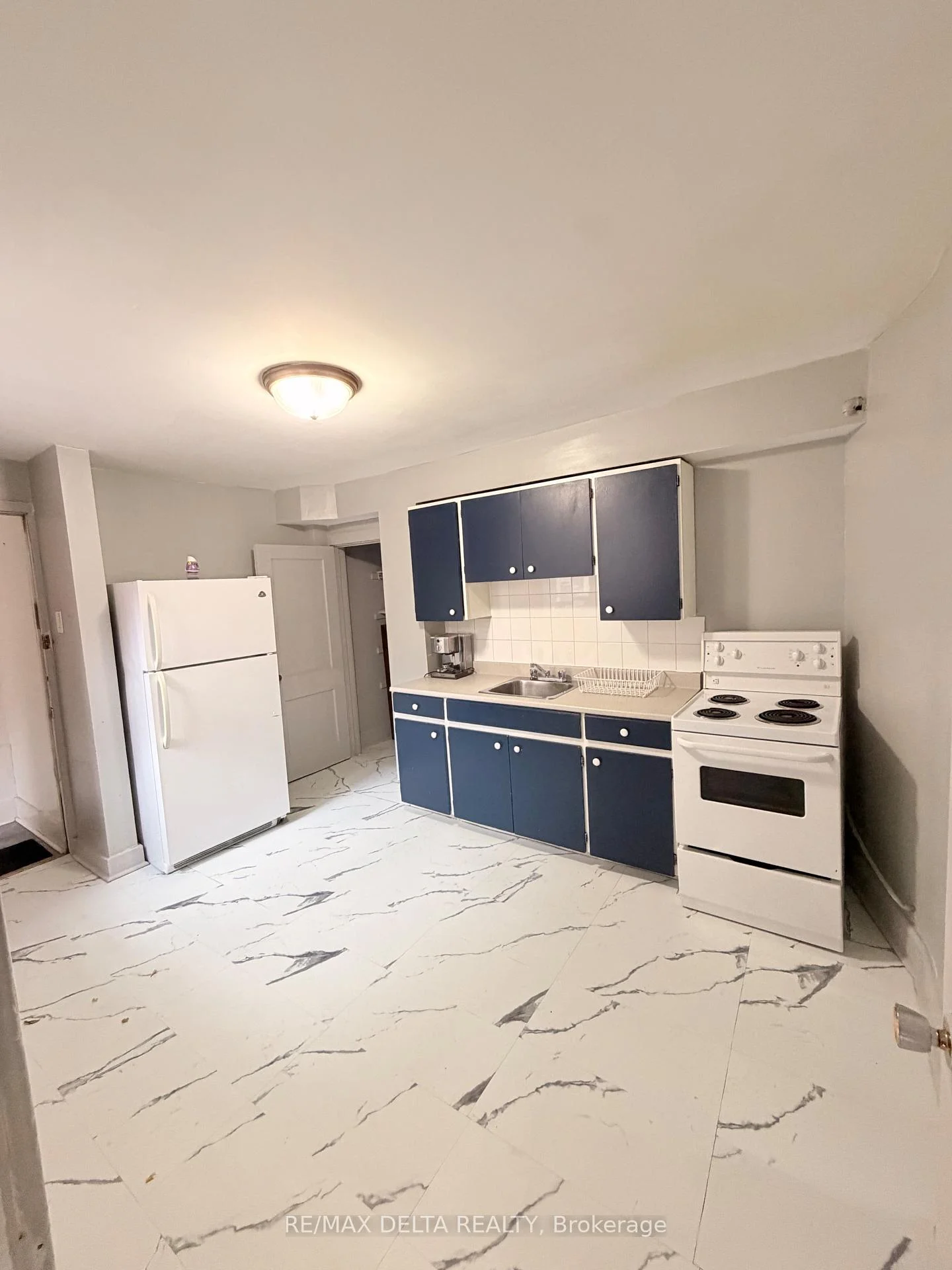 Photo 6 of Unit 2, 514 Bay Street, Ottawa, Ottawa Centre — HOMEH