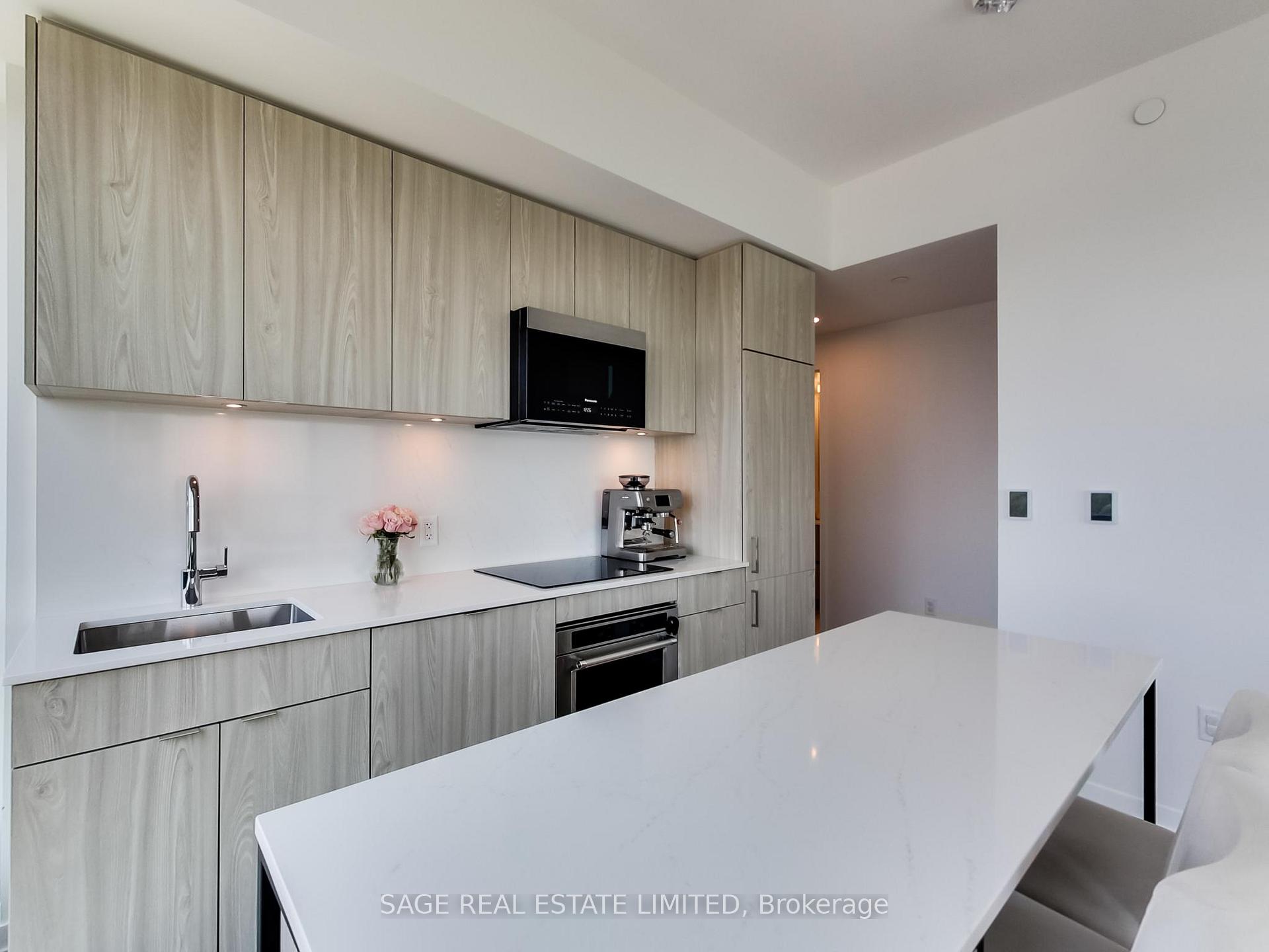 Photo 6 of Unit 817, 251 Masonry Way, Mississauga, Port Credit — HOMEH
