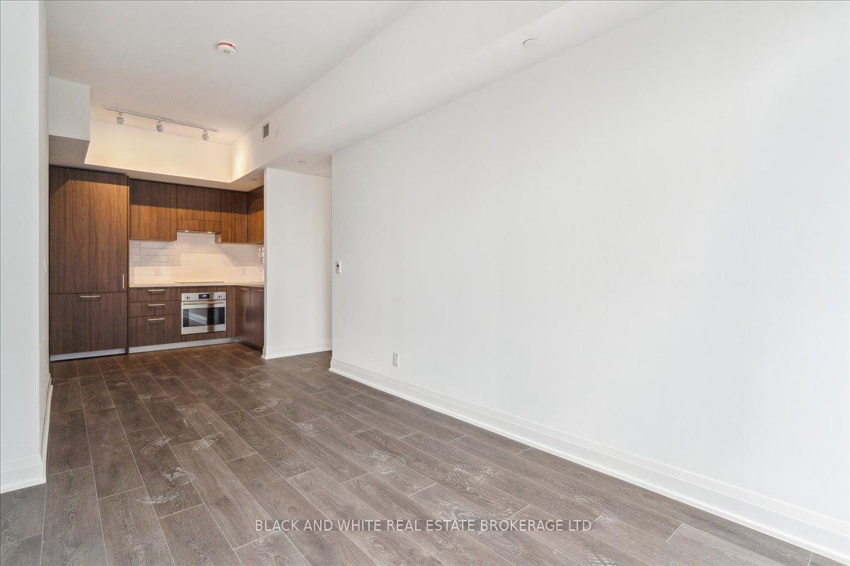 Photo 8 of Unit 1111, 33 Frederick Todd Way, Toronto, Leaside — HOMEH