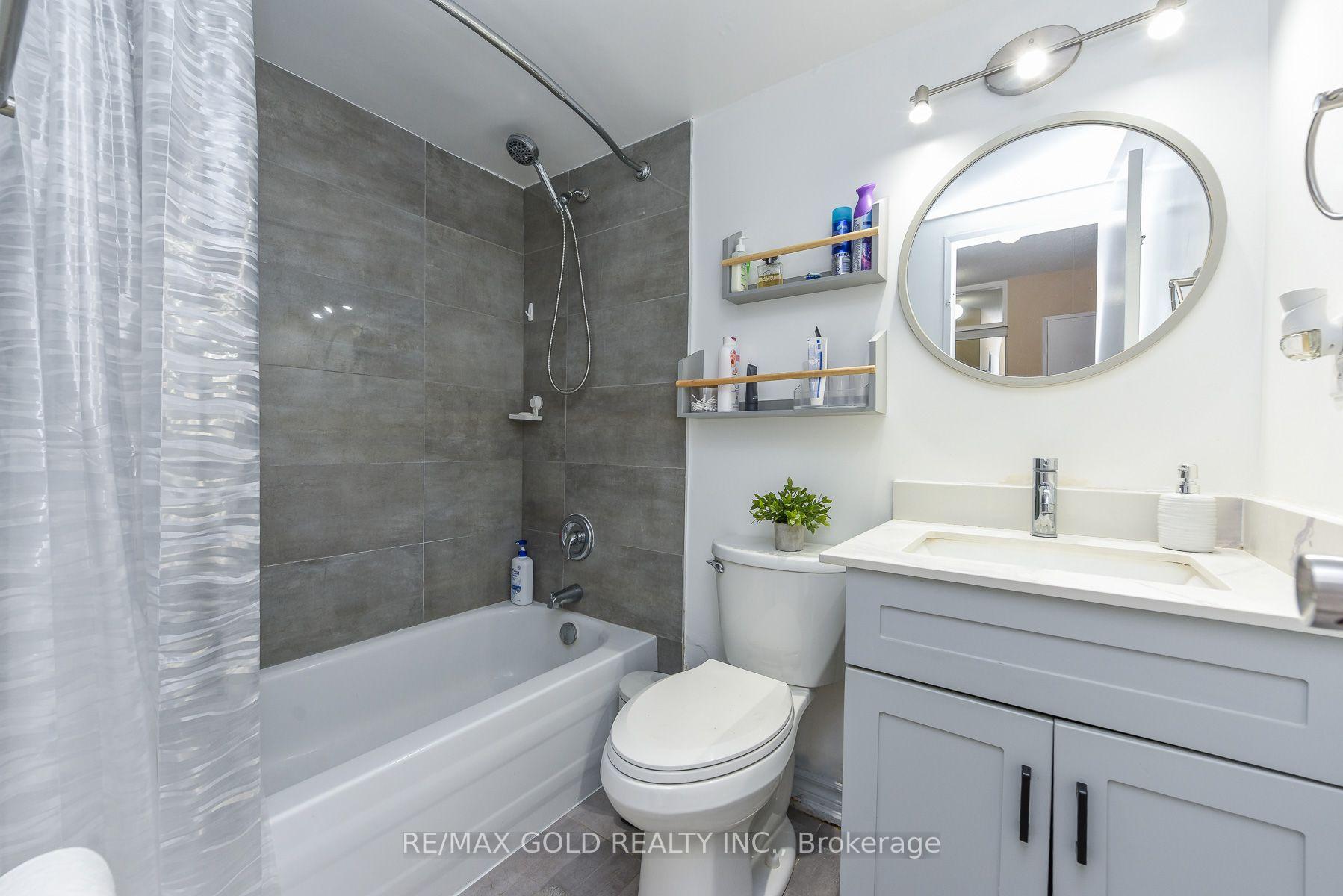 Photo 13 of Unit 812, 2645 Kipling Avenue, Etobicoke, Mount Olive-Silverstone-Jamestown — HOMEH
