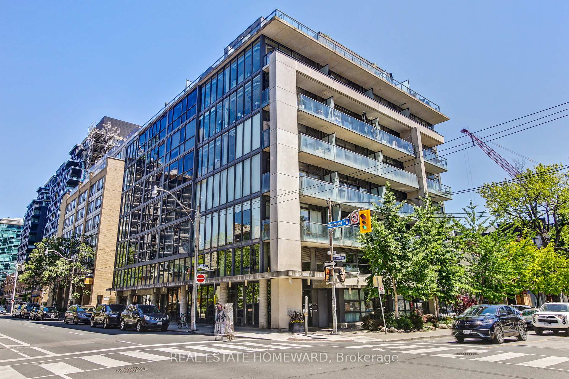 Front of Unit 704, 533 Richmond Street W