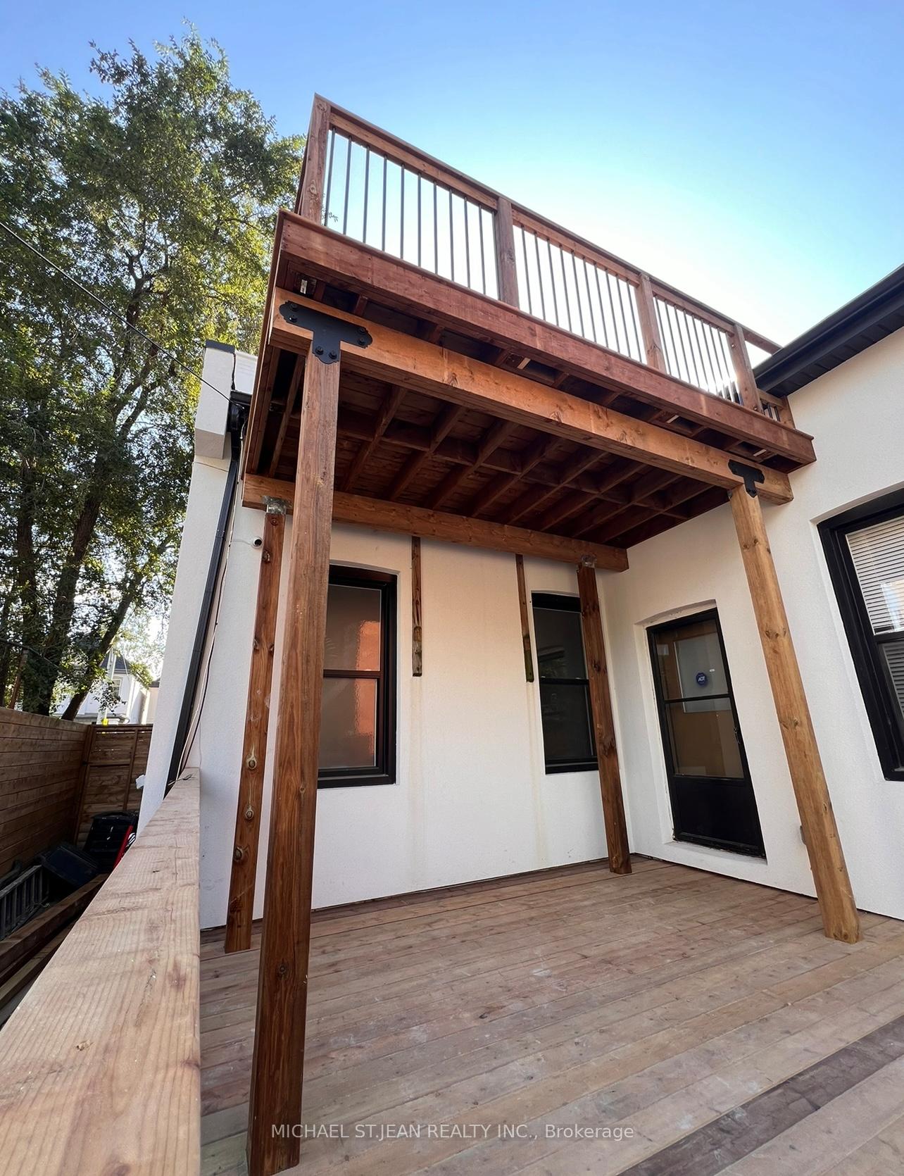 Photo 4 of Unit 2, 158 Wellington Street S, Hamilton, Corktown — HOMEH