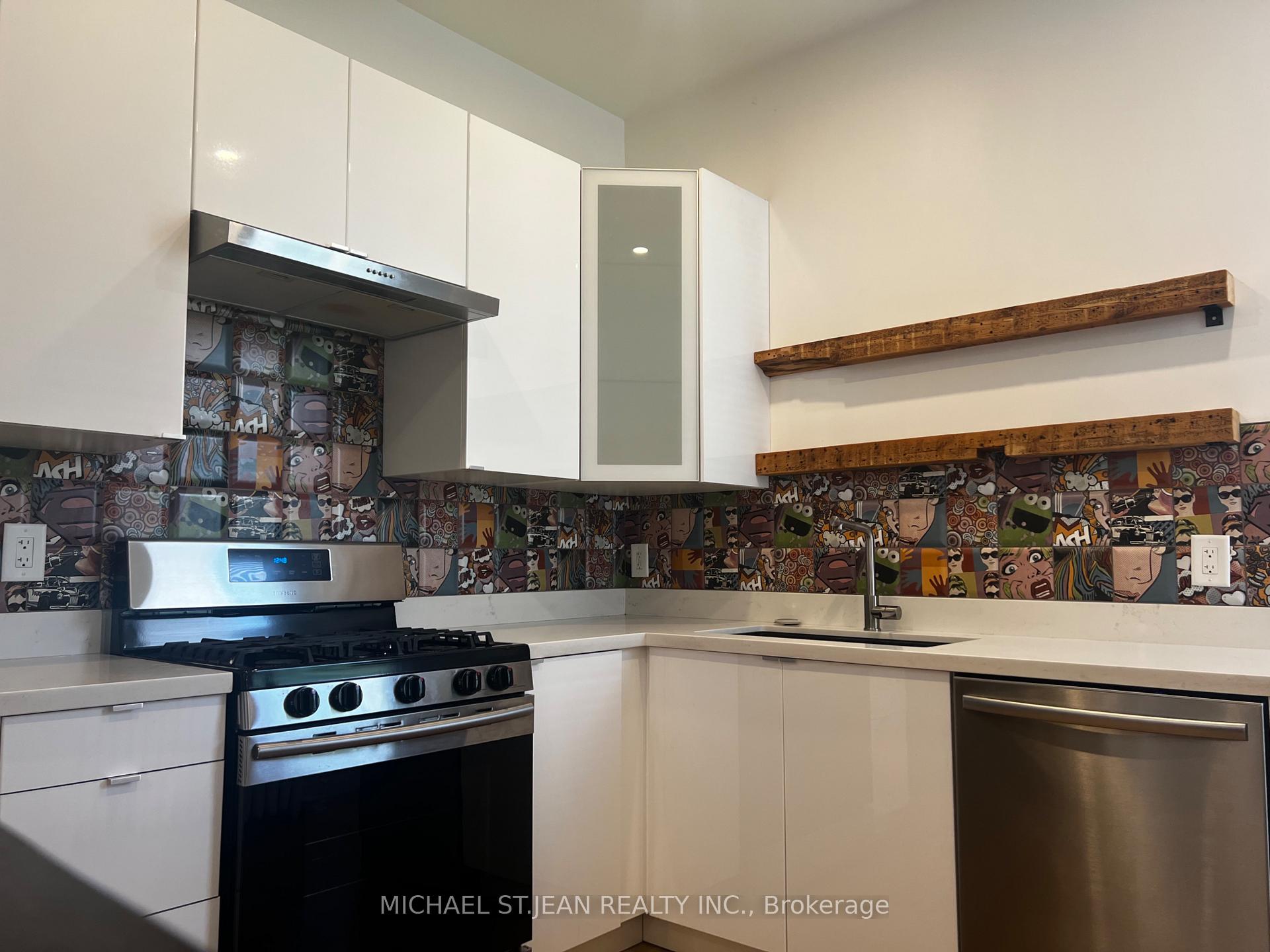 Photo 5 of Unit 2, 158 Wellington Street S, Hamilton, Corktown — HOMEH
